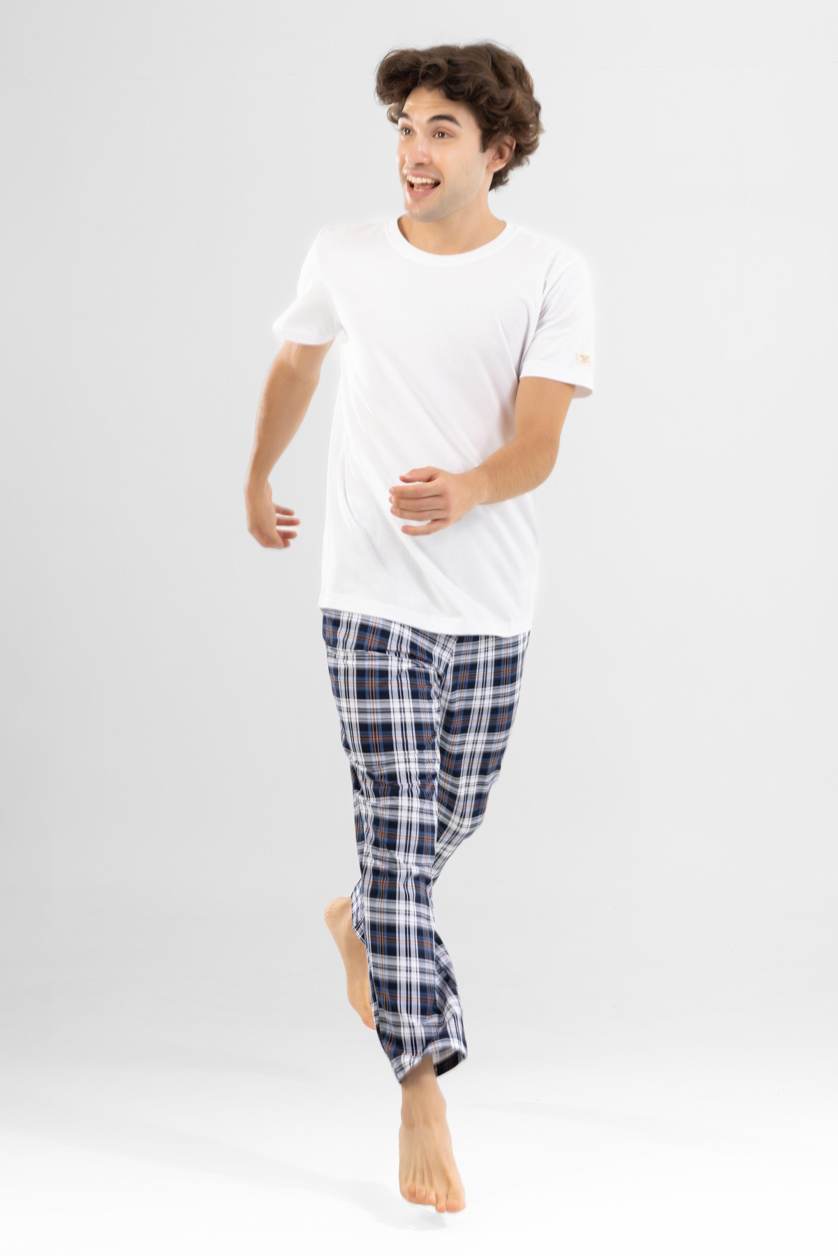 Erkek Pamuklu Bisiklet Yaka Baskılı Kısa Kollu Ekoseli Pijama Takımı 9800 Beyaz