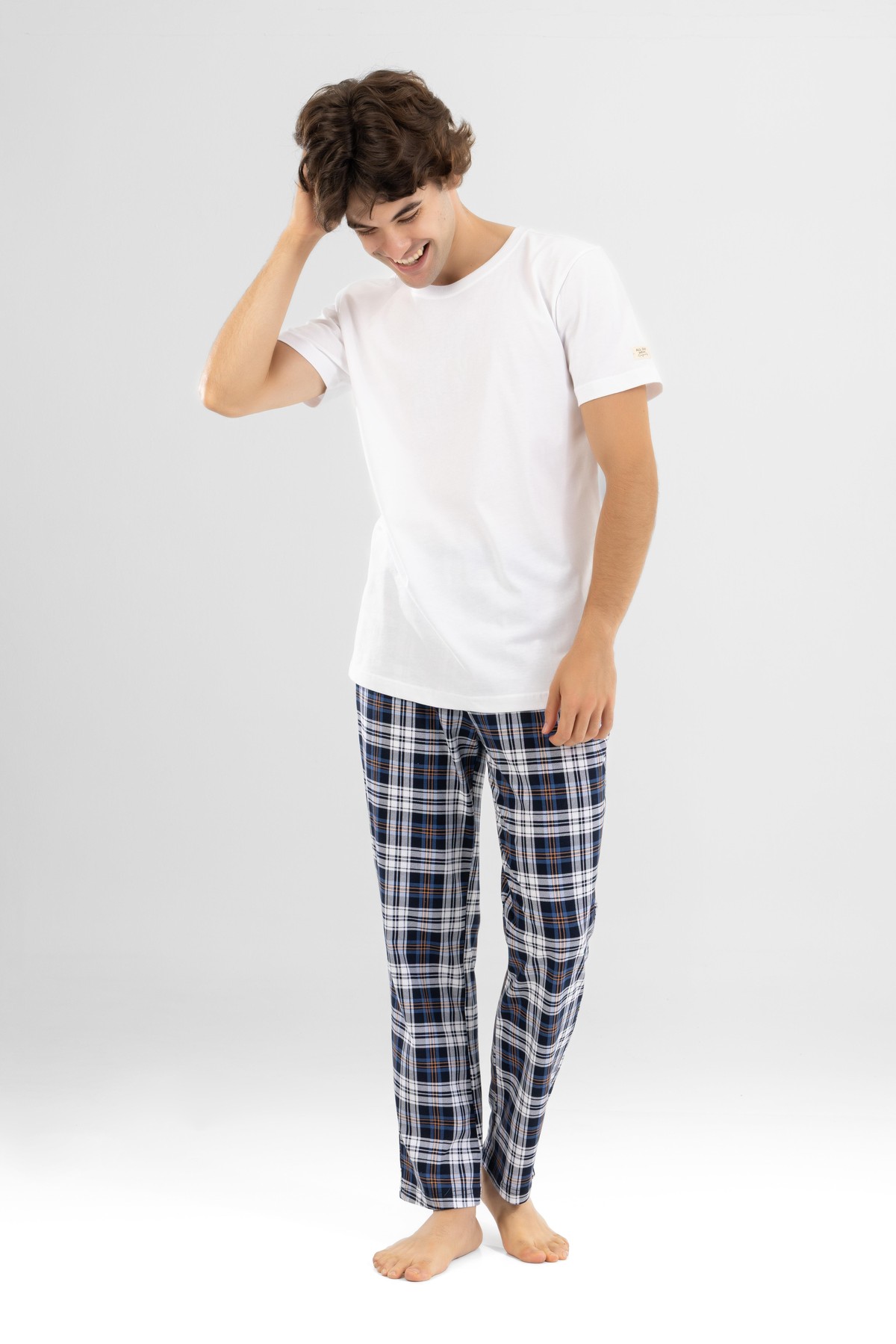 Erkek Pamuklu Bisiklet Yaka Baskılı Kısa Kollu Ekoseli Pijama Takımı 9800 Beyaz