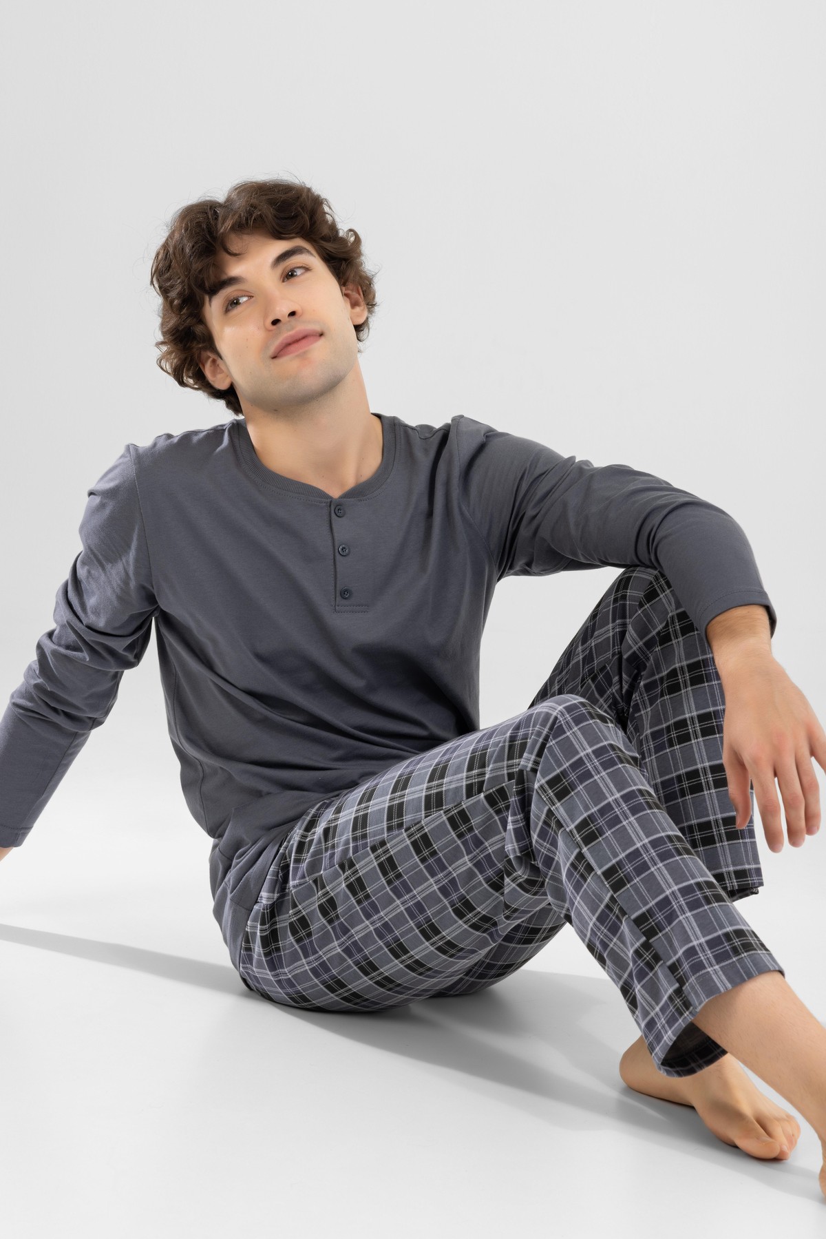 Erkek Pamuklu Bisiklet Yaka Baskılı Uzun Kollu Pijama Takımı 9804 Gri
