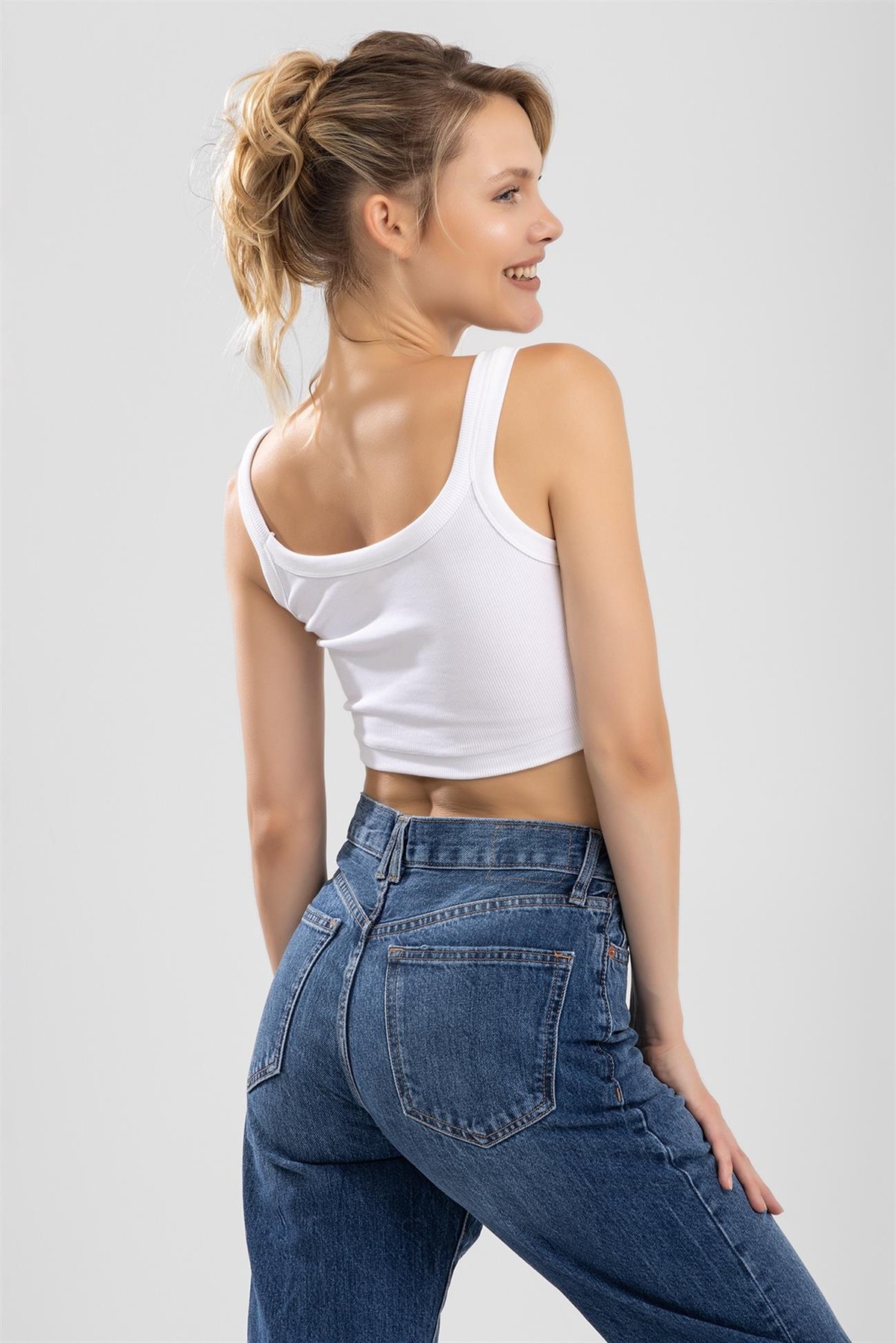 Kadın Oval Yaka Kalın Askılı Kaşkorse Crop Büstiyer Beyaz