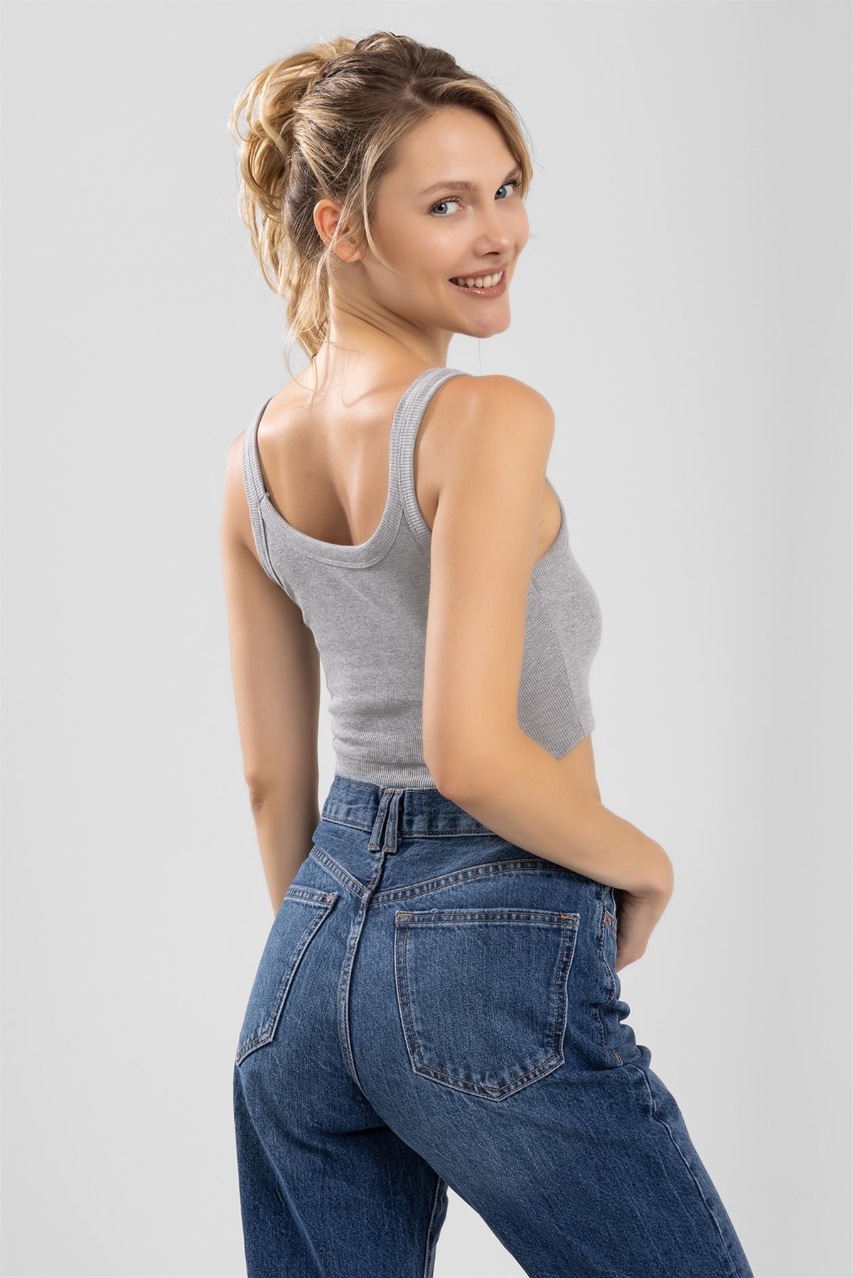 Kadın Oval Yaka Kalın Askılı Kaşkorse Crop Büstiyer Gri
