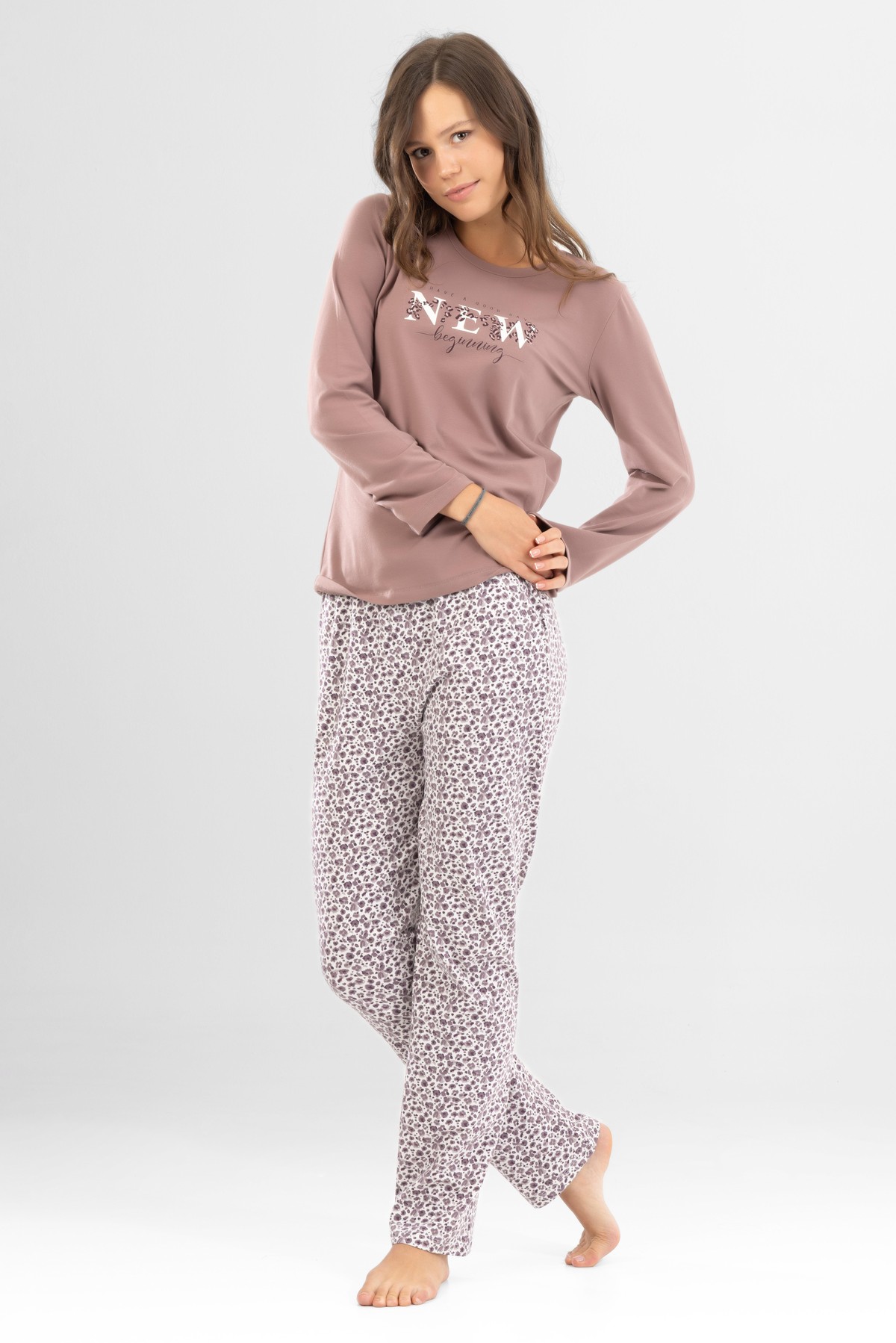 Kadın Pamuklu Bisiklet Yaka Yazı Baskılı Uzun Kollu Pijama Takımı 9925 Kahve