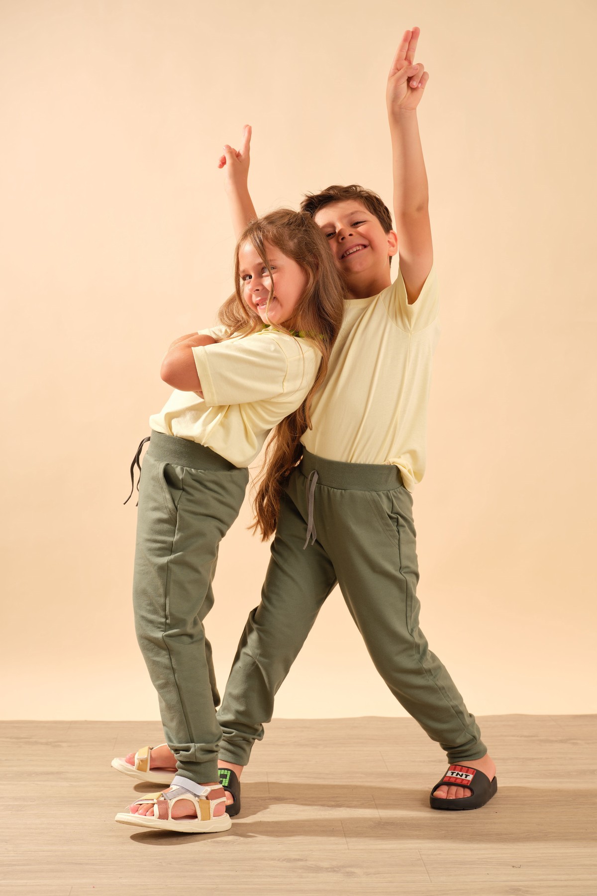 Unisex Çocuk Beli Lastikli Cepli Pamuklu Jogger Eşofman Pantolon 9055 Yeşil