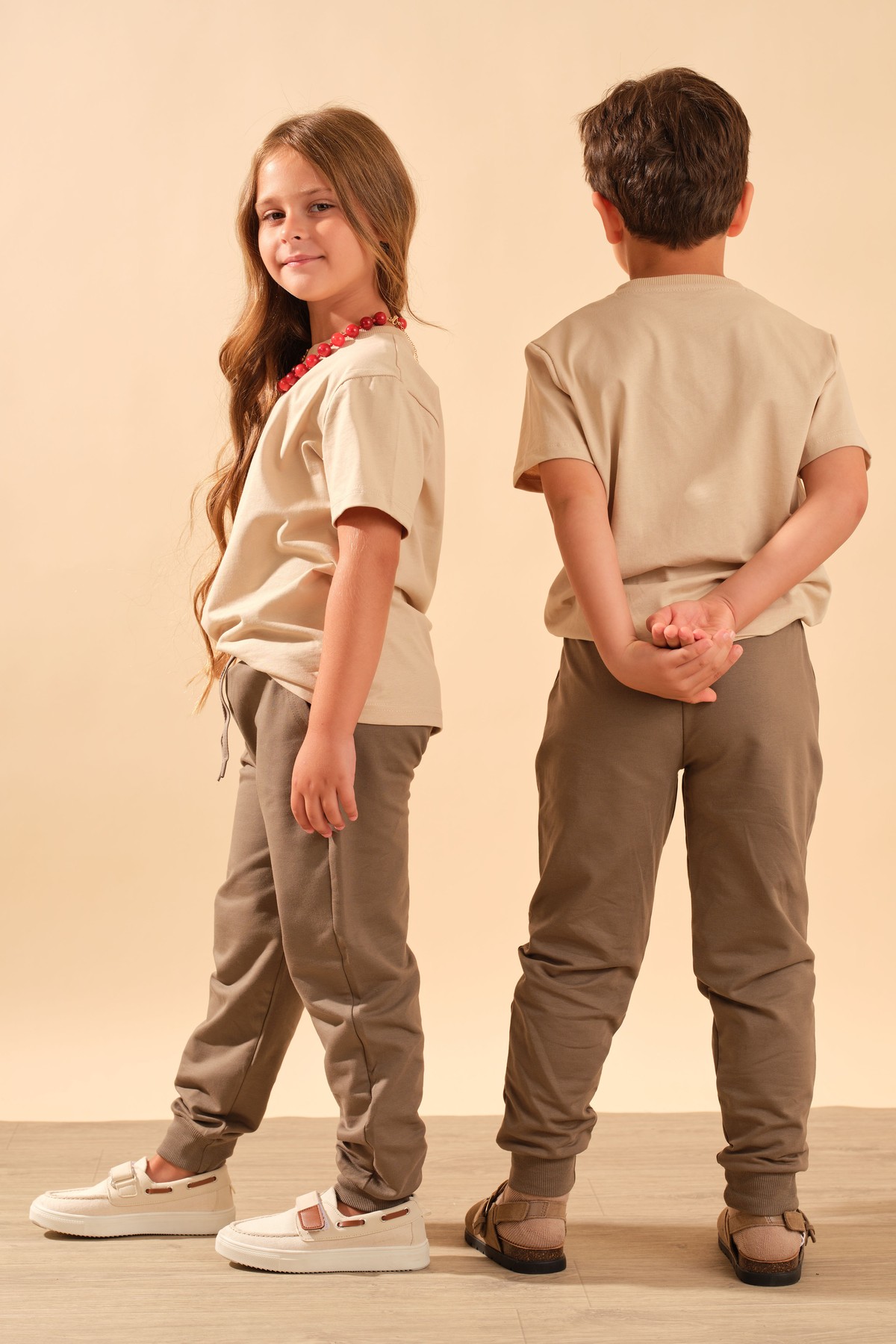 Unisex Çocuk Beli Lastikli Cepli Pamuklu Jogger Eşofman Pantolon 9055 Kahve