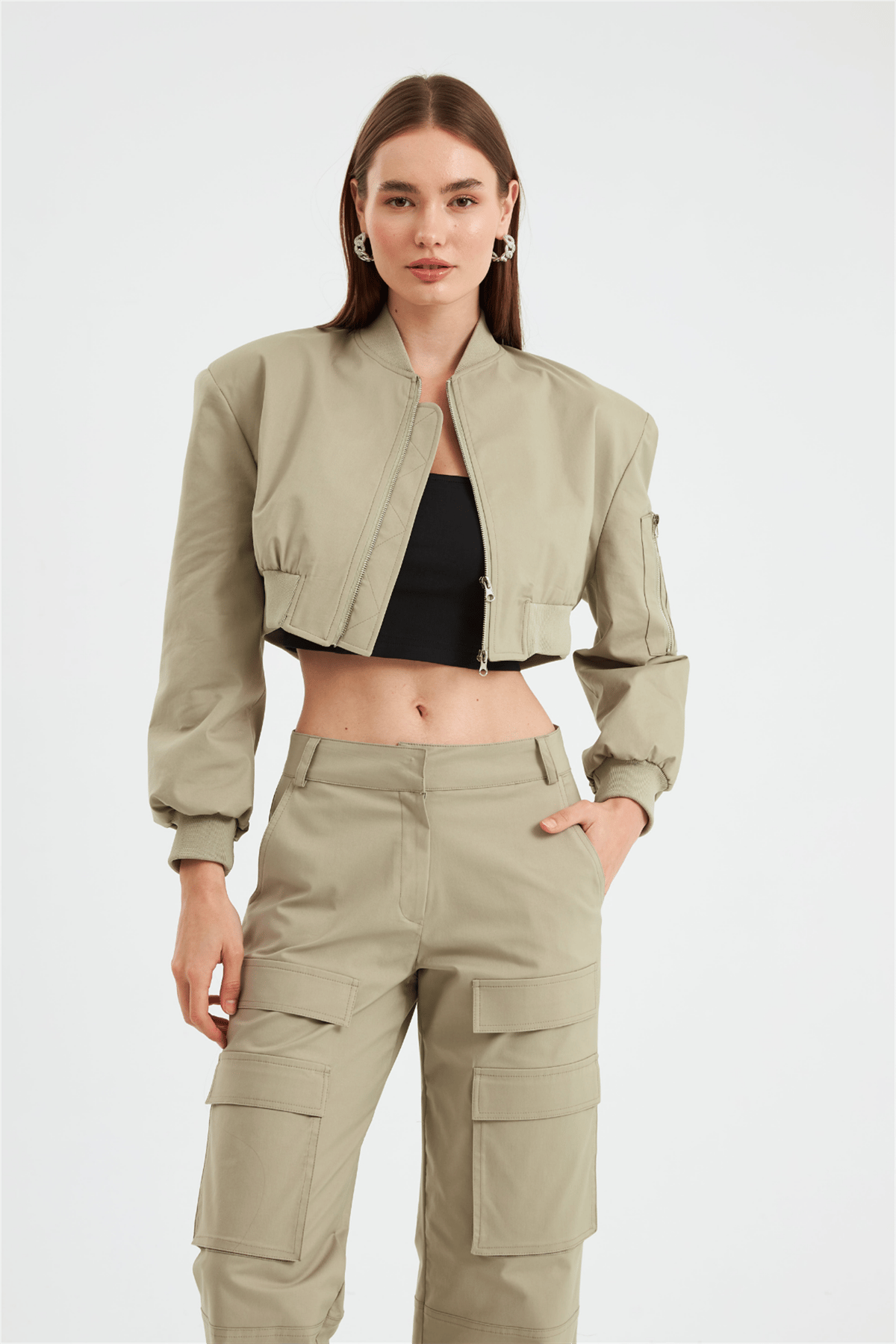 Cool Mode Serisi Vatkalı Crop Bomber ÇAĞLA YEŞİLİ