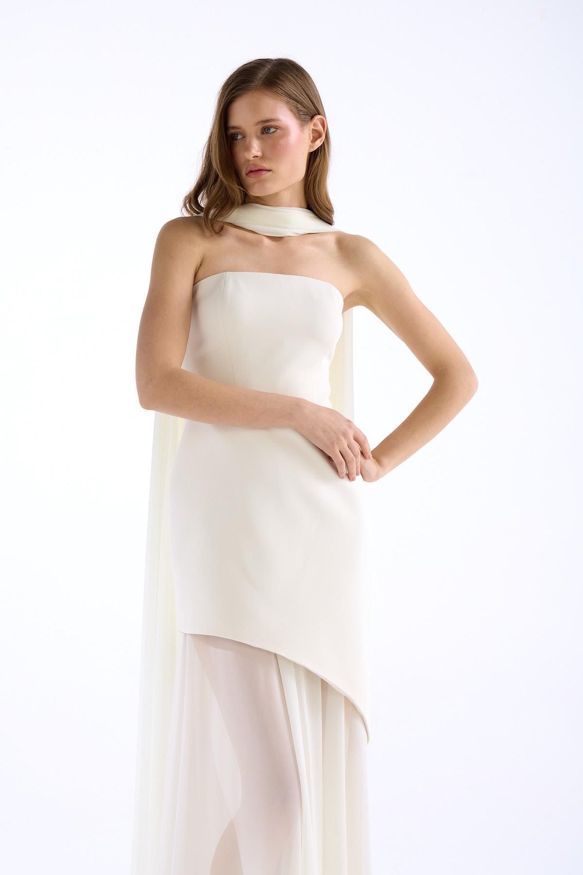 Iconic Pure Elegance Maxi Dress White