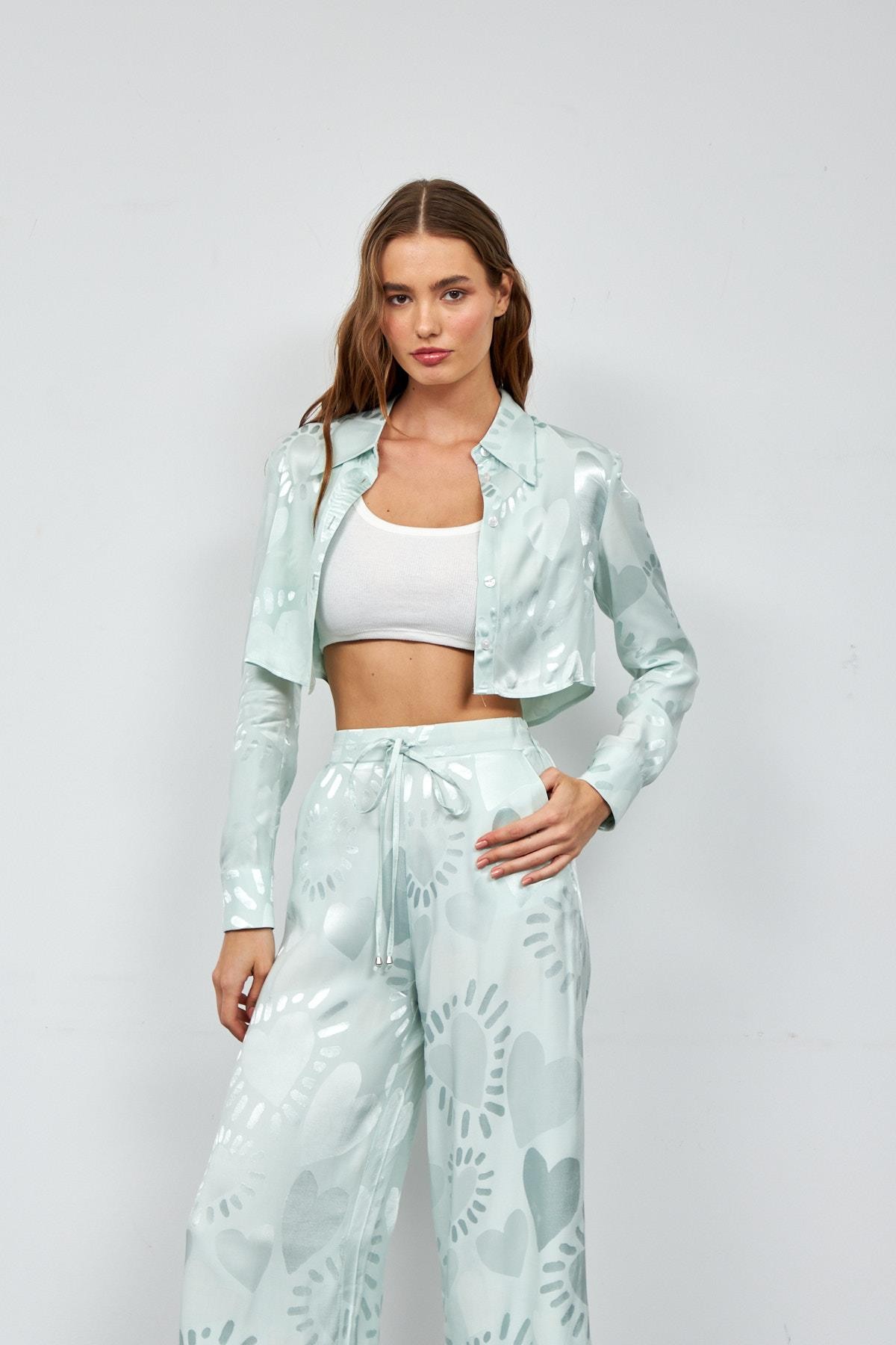 “Nok Love Signed” Saten Crop Gömlek Mint