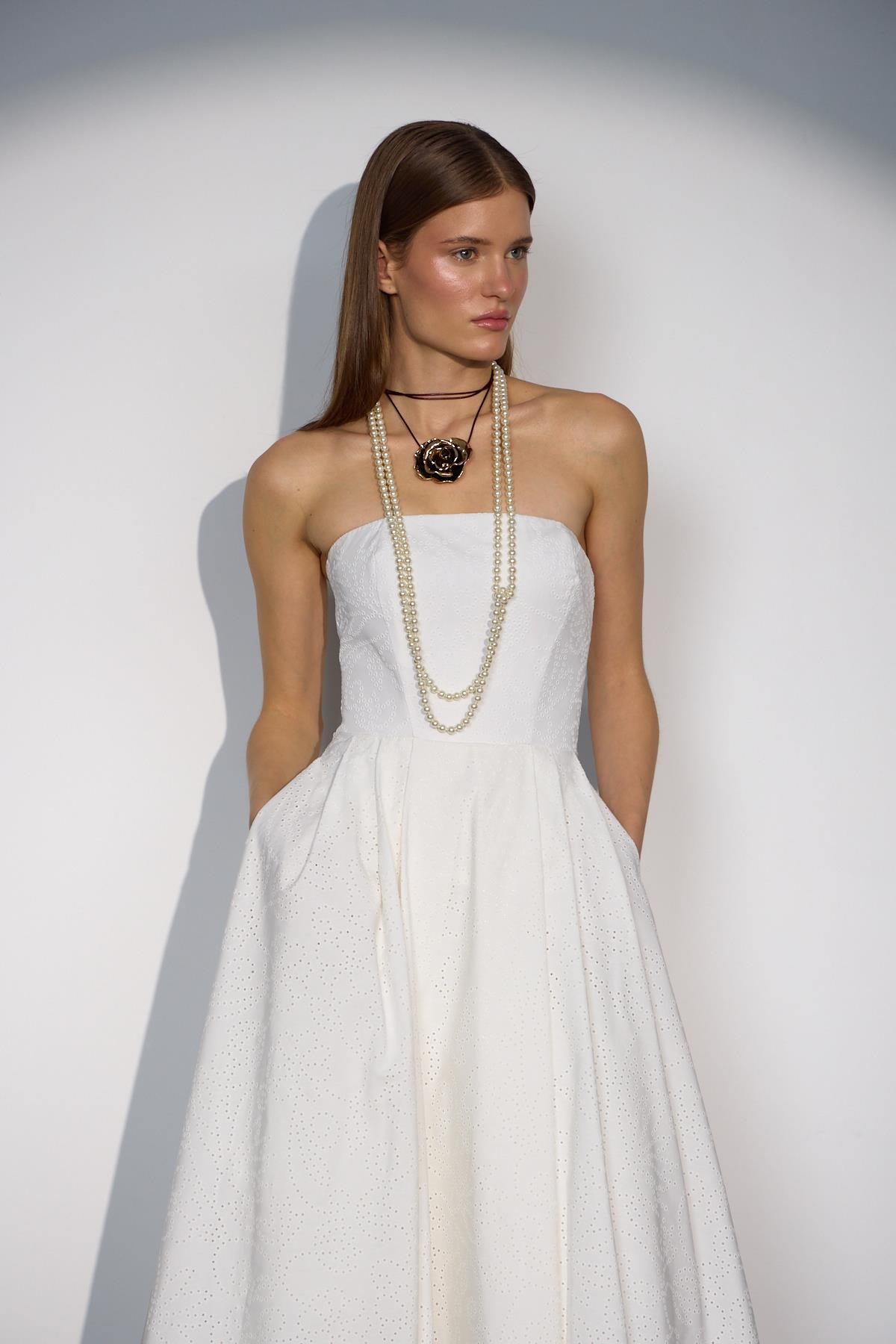 Blooming Grace Straplez Maxi Boy Elbise Beyaz