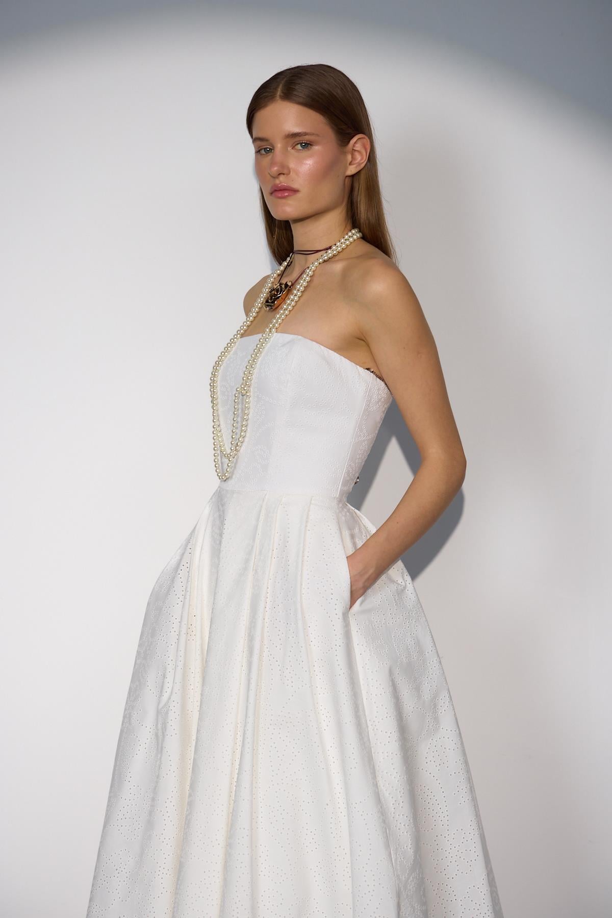 Blooming Grace Straplez Maxi Boy Elbise Beyaz
