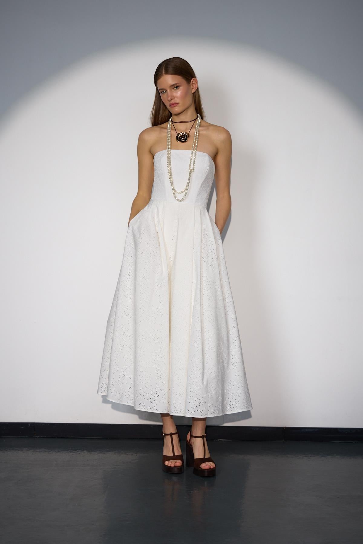 Blooming Grace Straplez Maxi Boy Elbise Beyaz