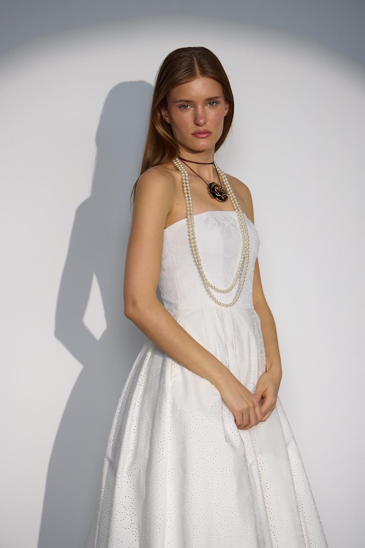 Blooming Grace Straplez Maxi Boy Elbise Beyaz