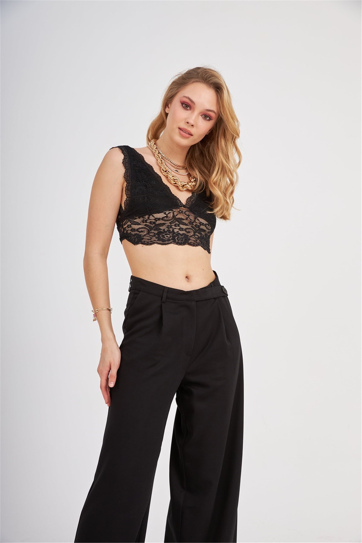 Dantelli Crop