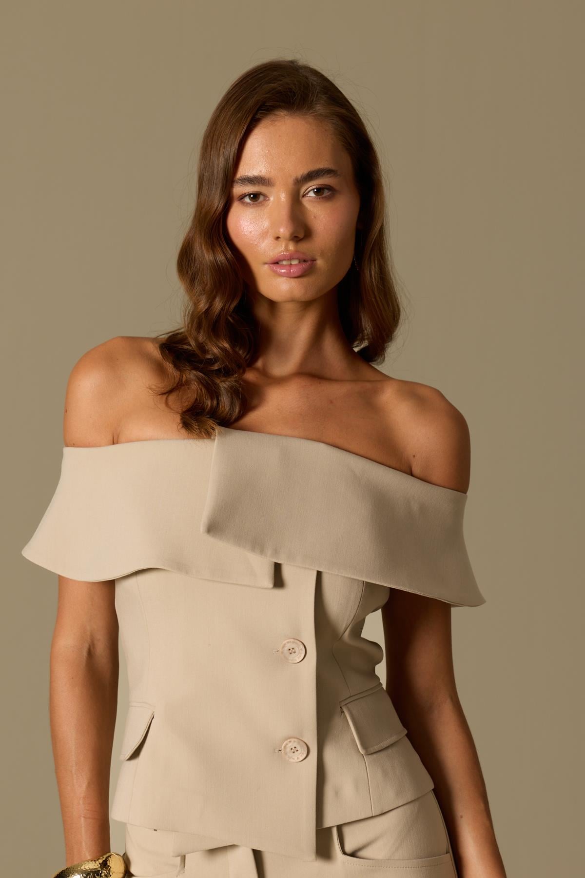 Iconic Carrie Tailored Vest Beige