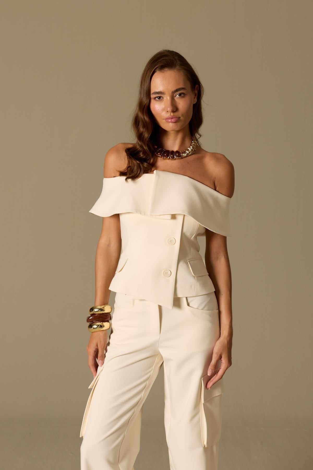 Iconic Carrie Tailored Vest Ecru
