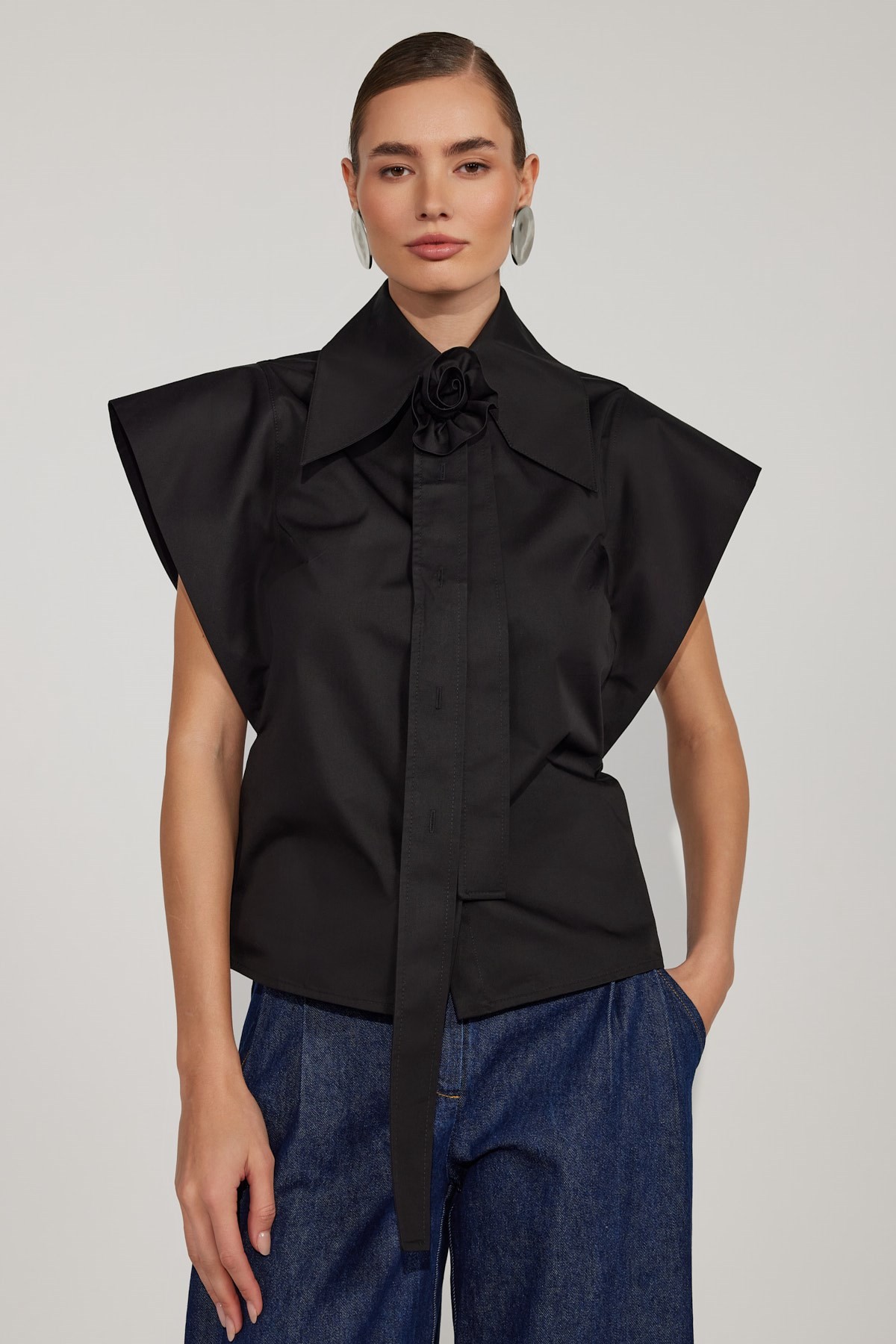 Queen Rose Blouse Black