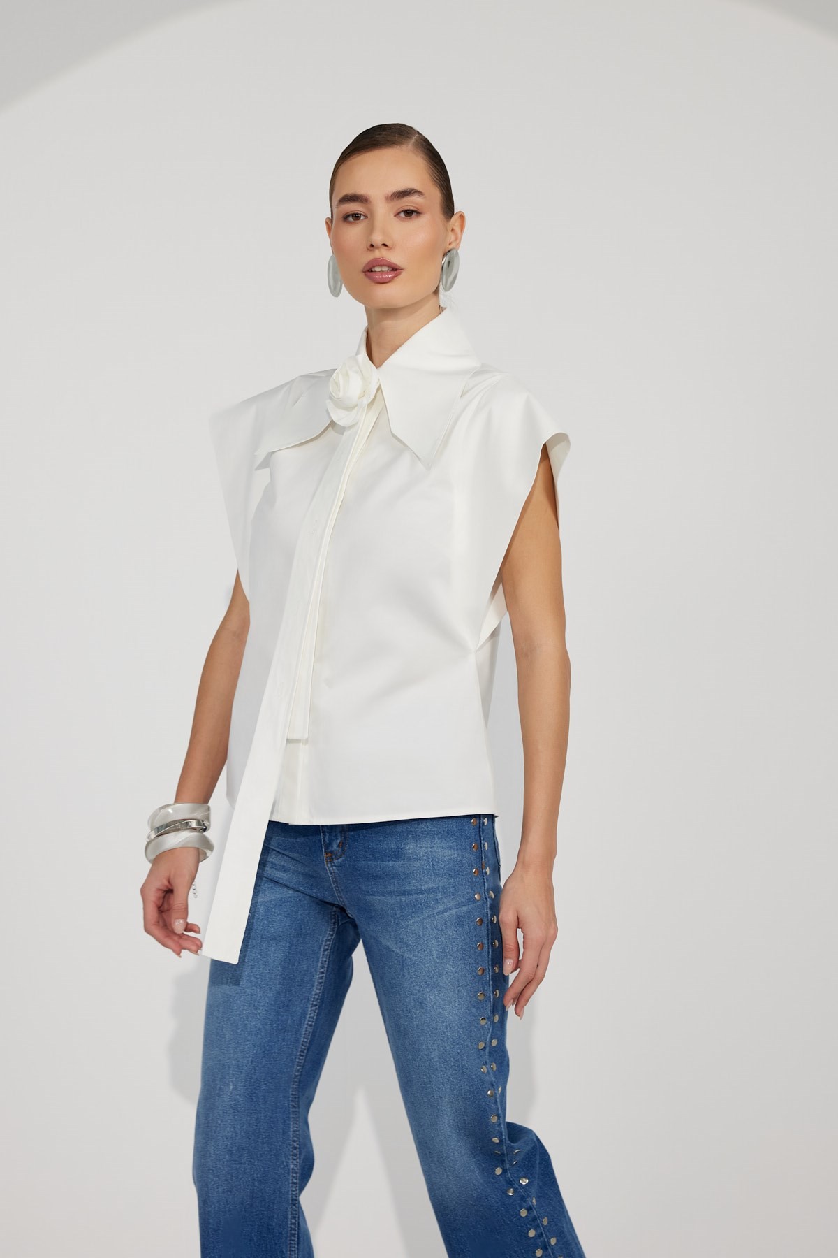 Queen Rose Blouse White