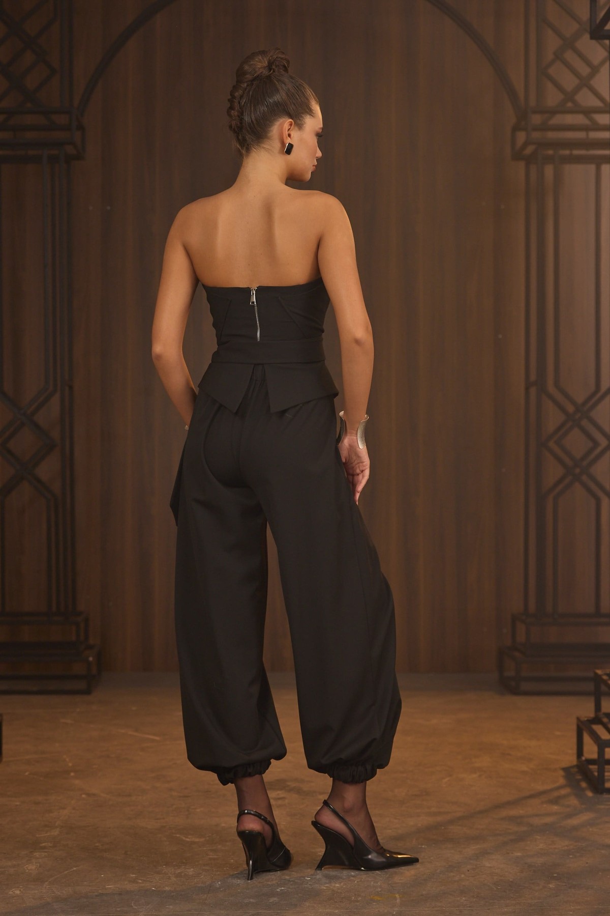 Sculpt Wrap Bustier Black