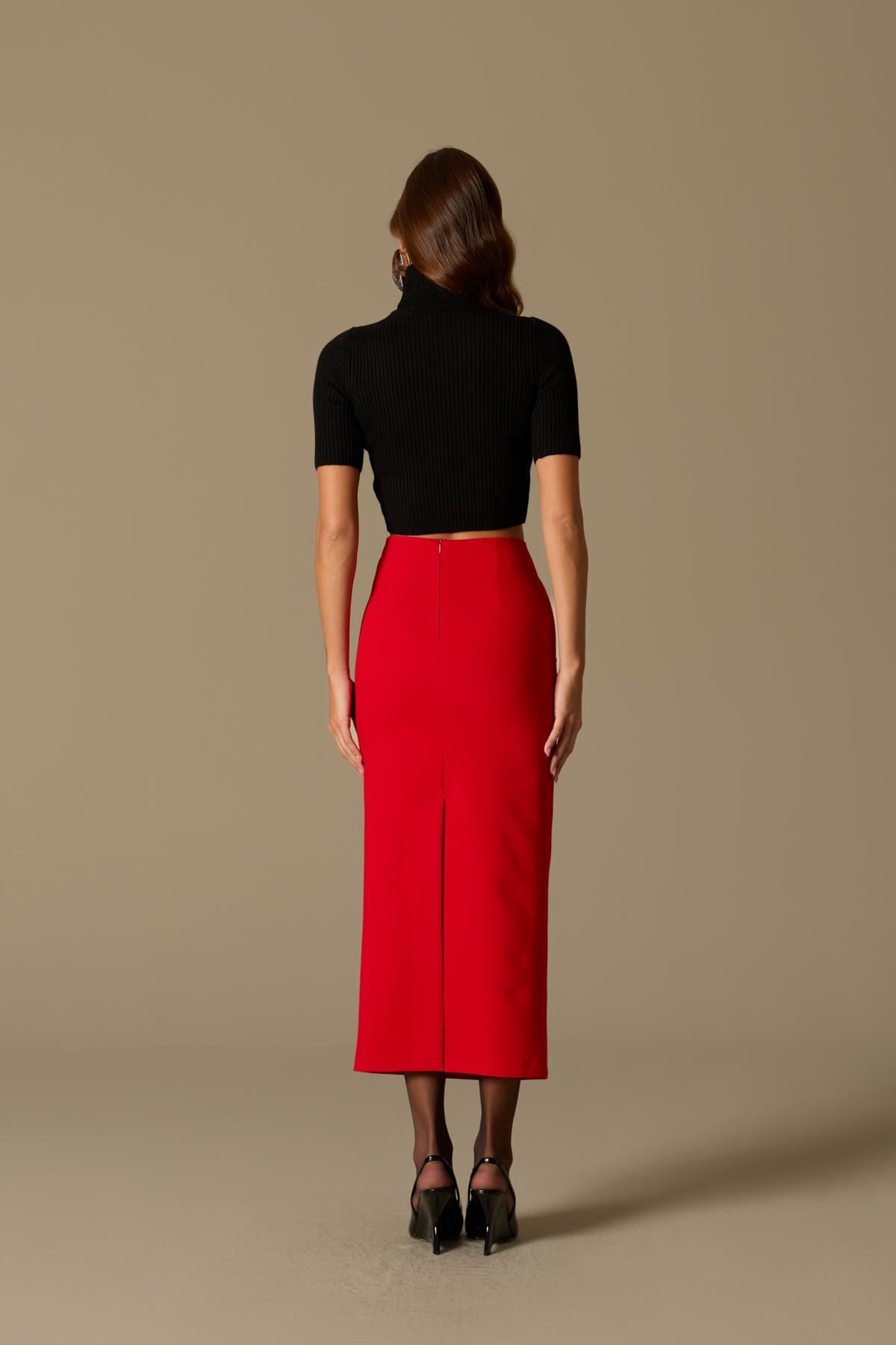 The Amour Iconic Skirt Red