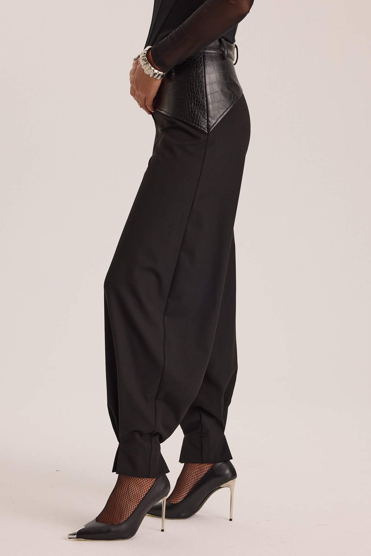 The Contrast Pant Black