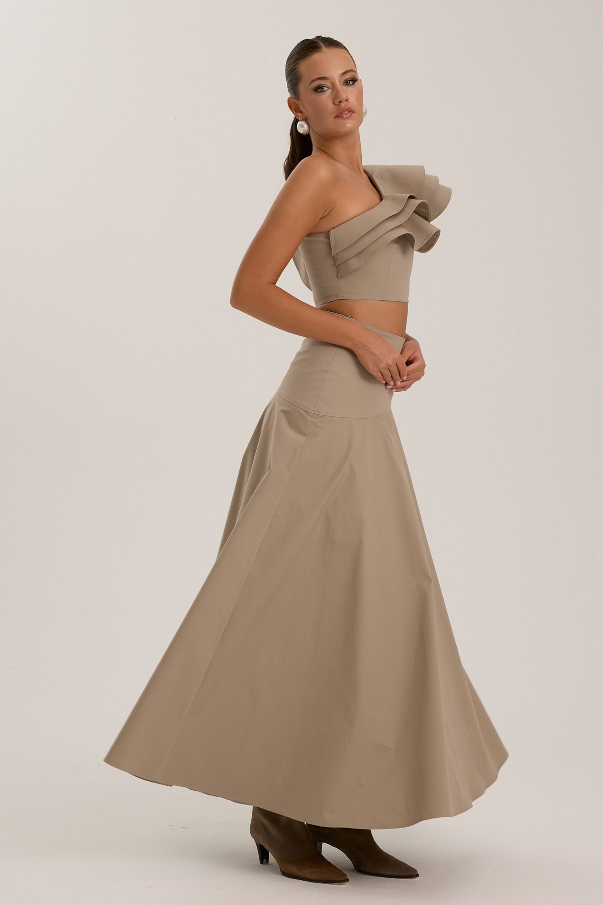 The Drama Skirt Beige