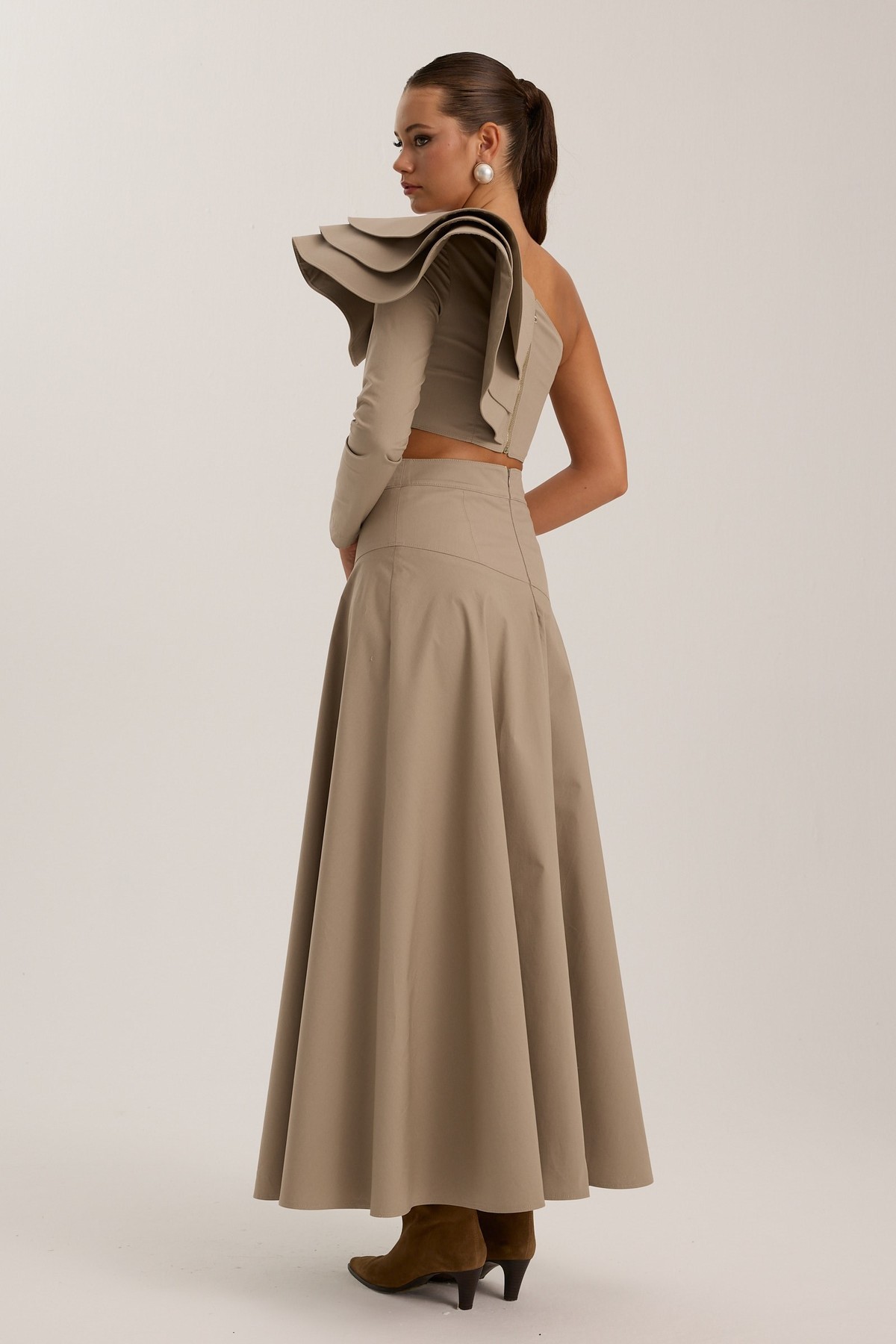 The Drama Skirt Beige