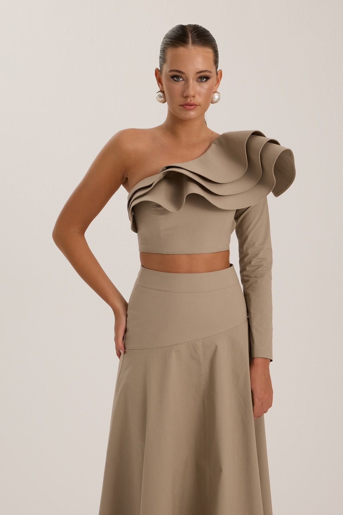 The Drama Skirt Beige