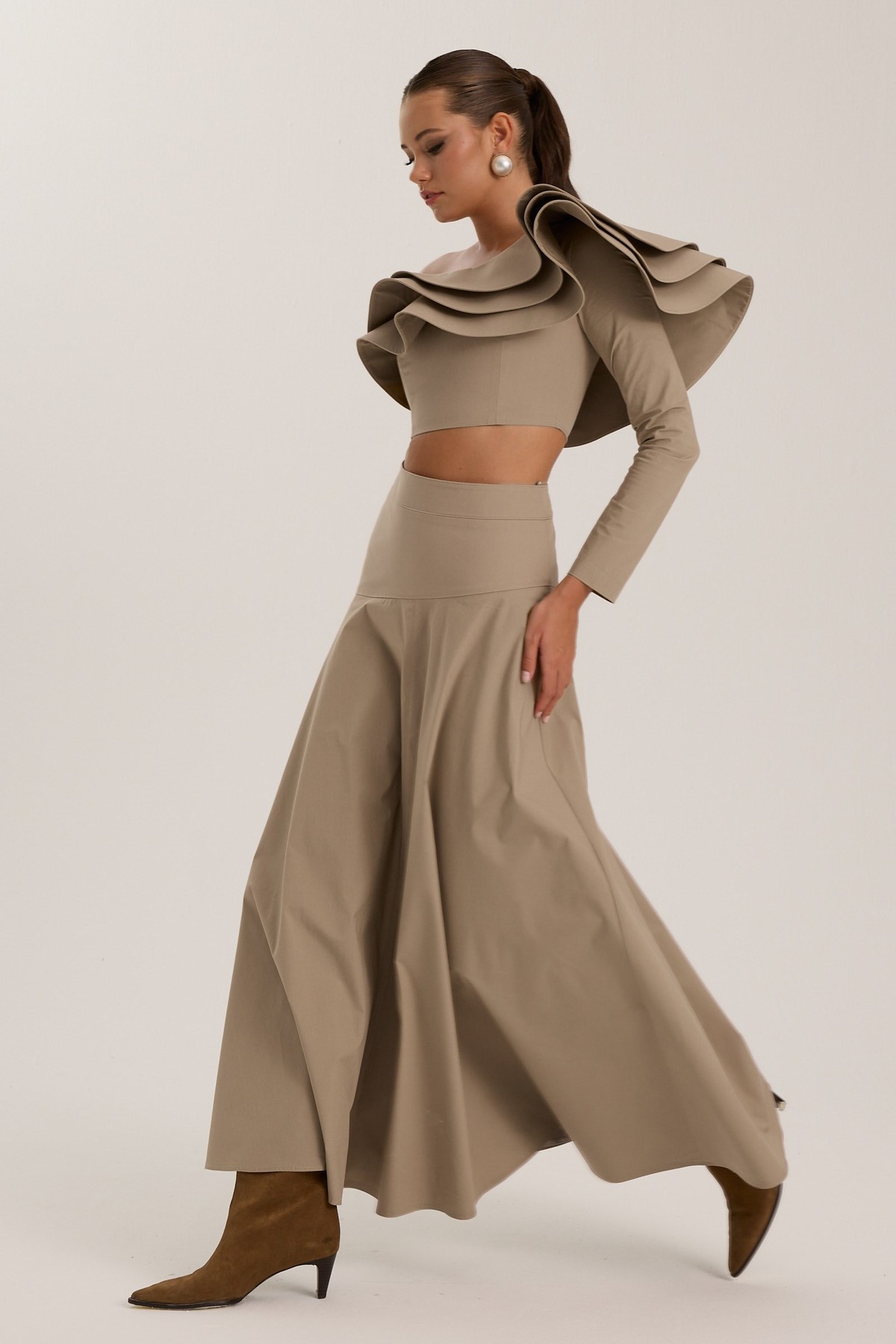 The Drama Skirt Beige