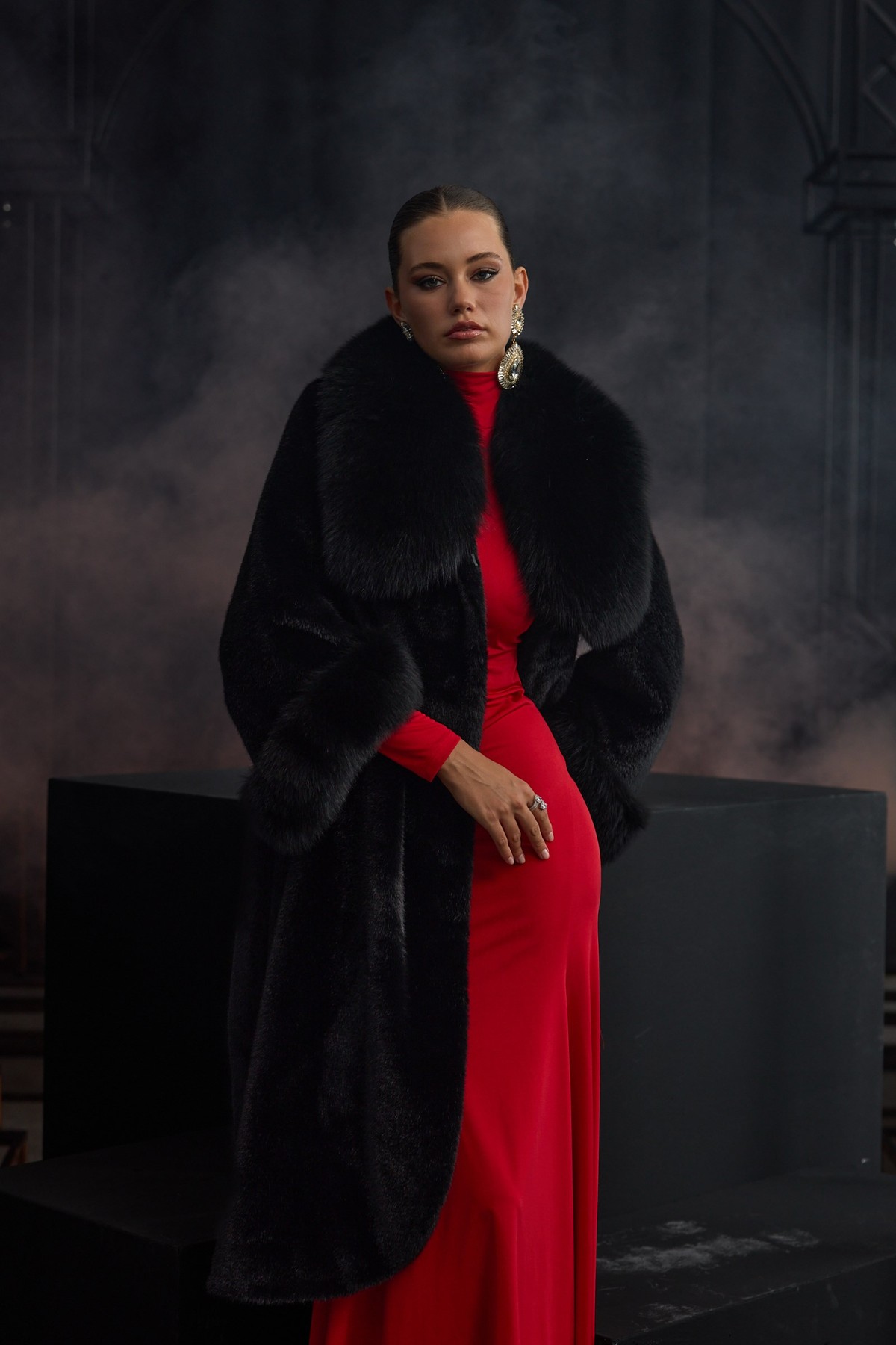 The Icon Fur Coat Black