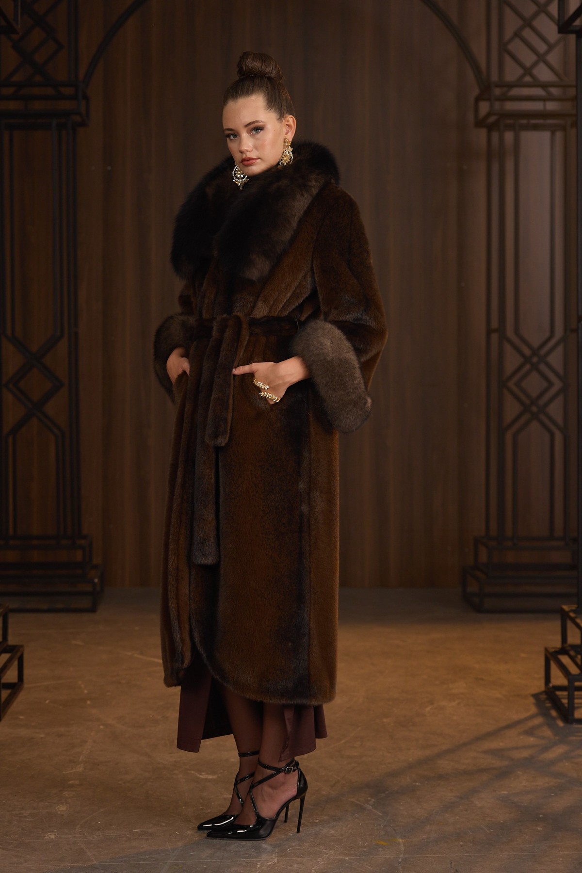The Icon Fur Coat Brown