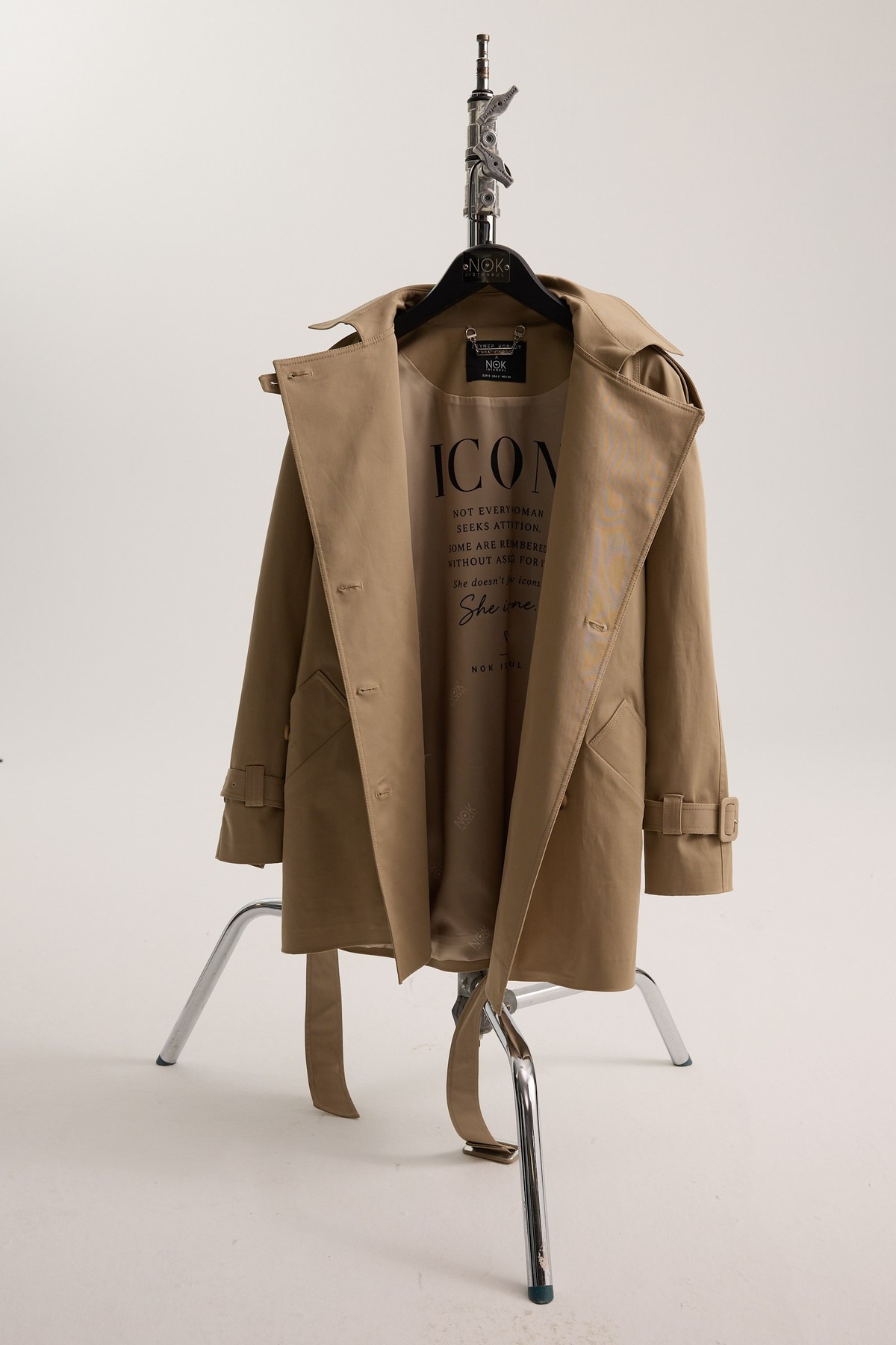 The Icon Trenchcoat Beige