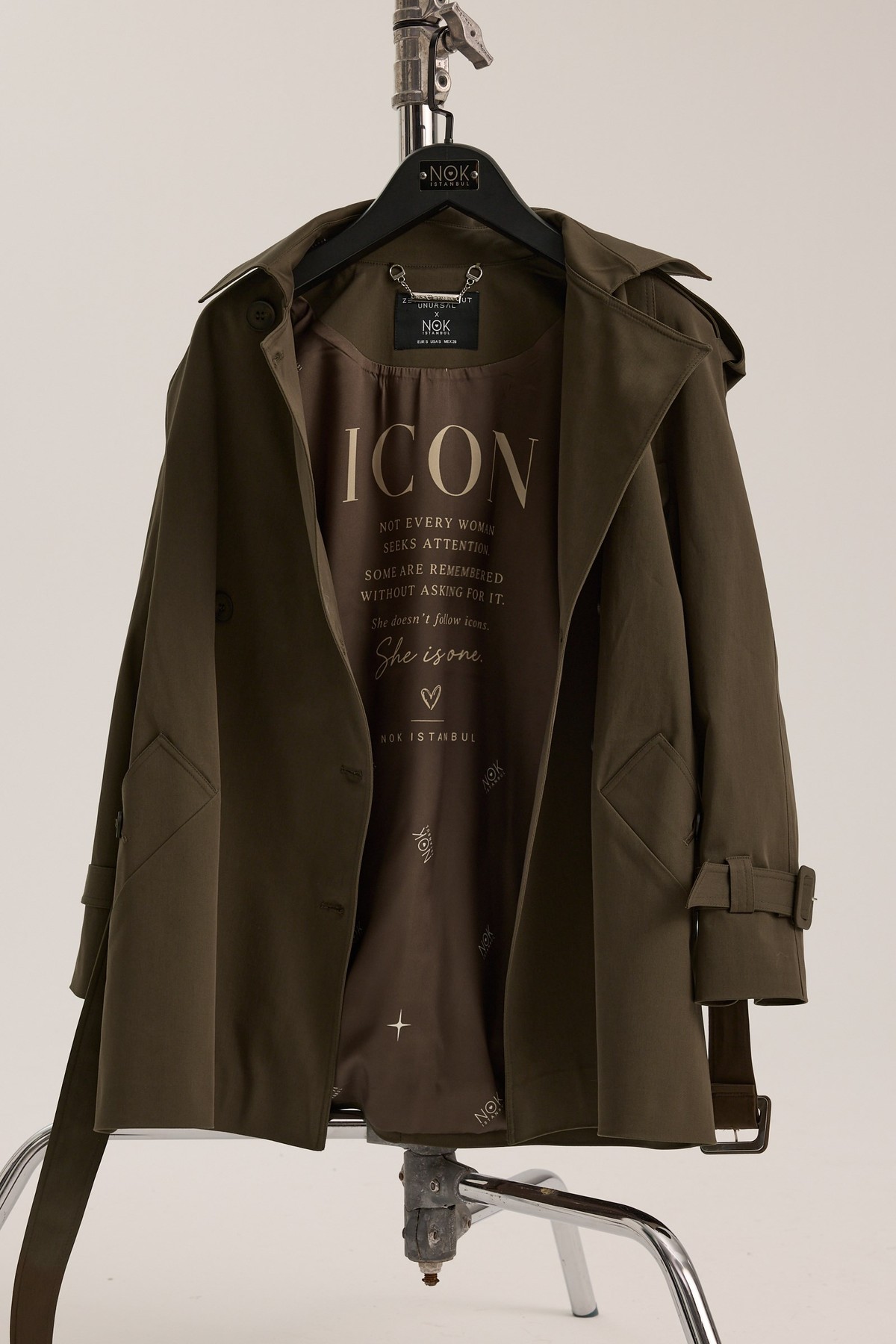 The Icon Trenchcoat Khaki