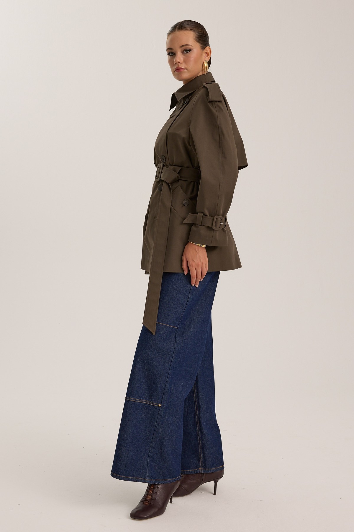 The Icon Trenchcoat Khaki