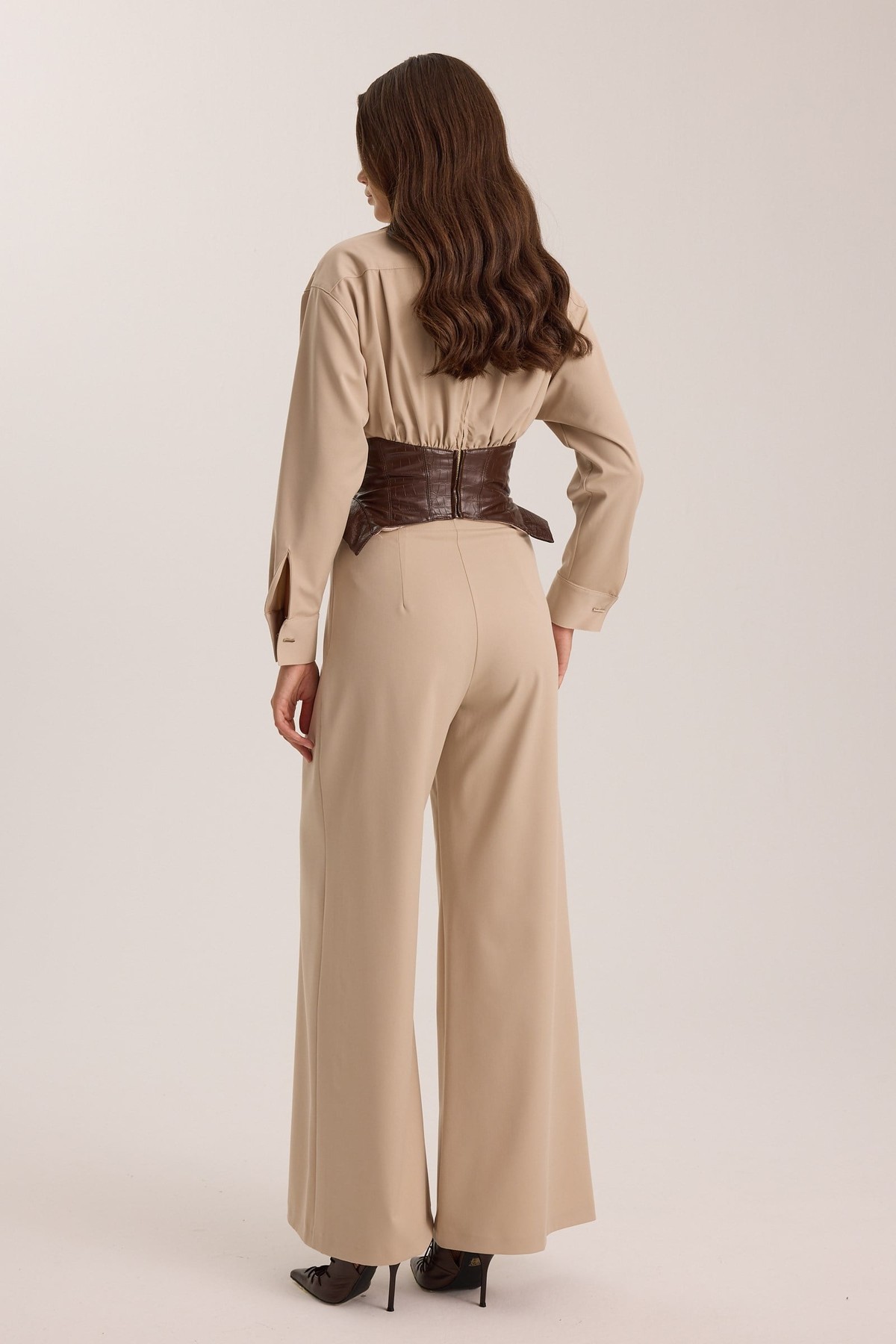 The Line Pant Beige