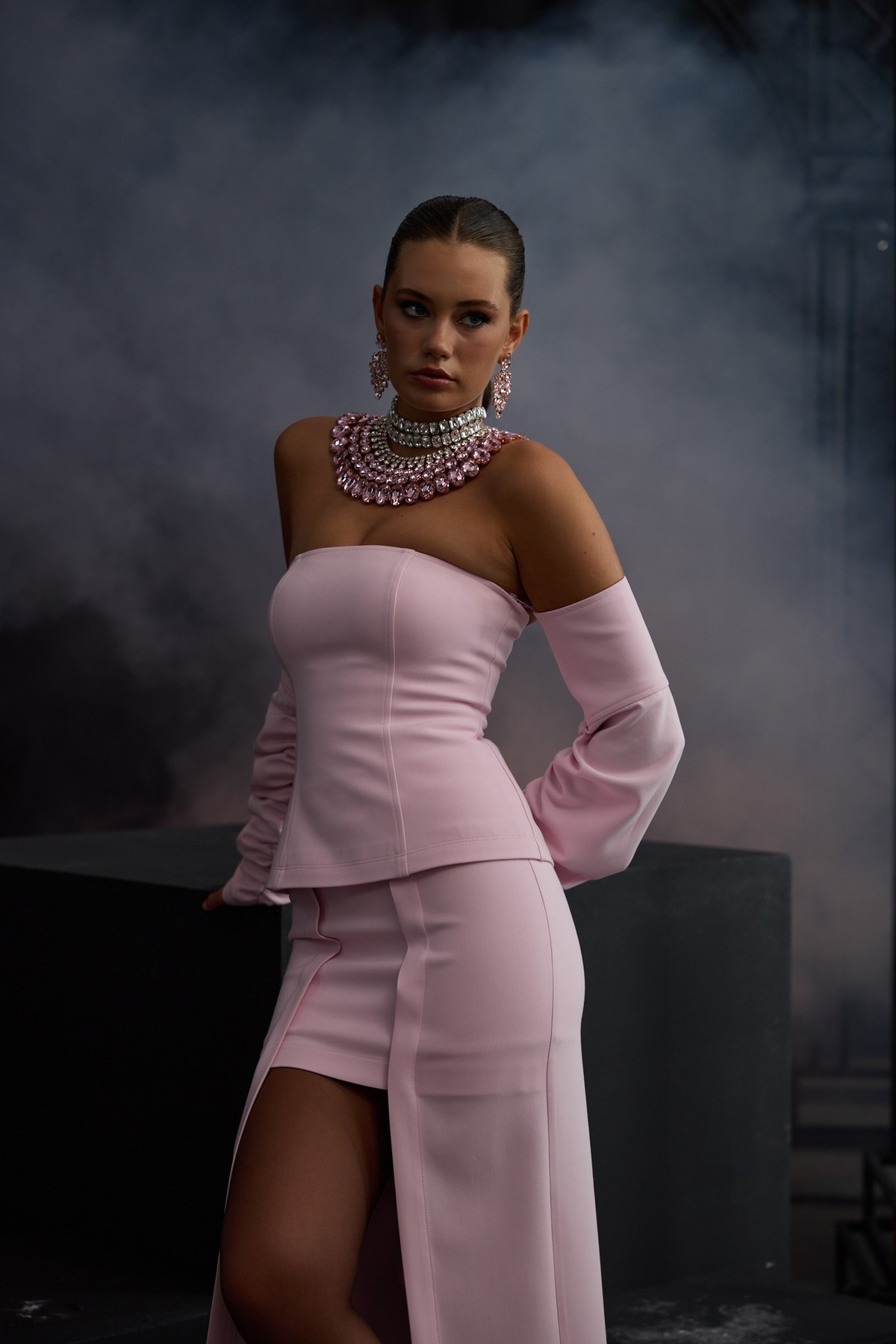 The Power Sleeve Bustier Pink