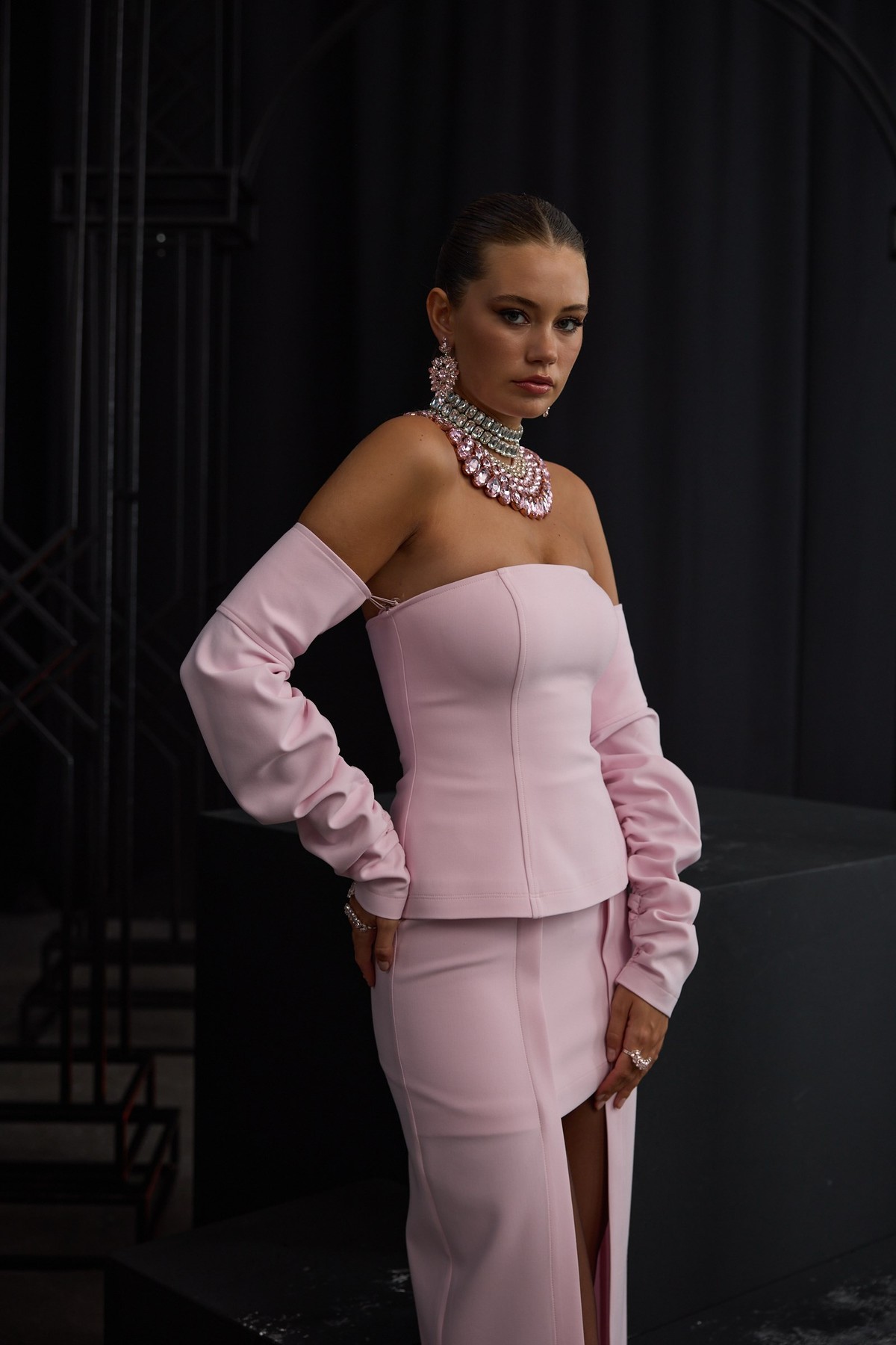 The Power Sleeve Bustier Pink