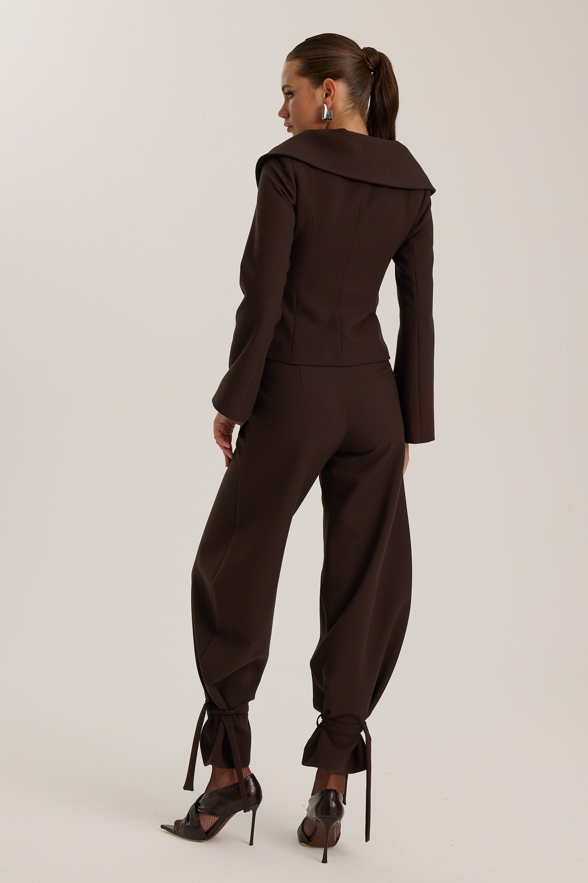 The Statement Pant Brown