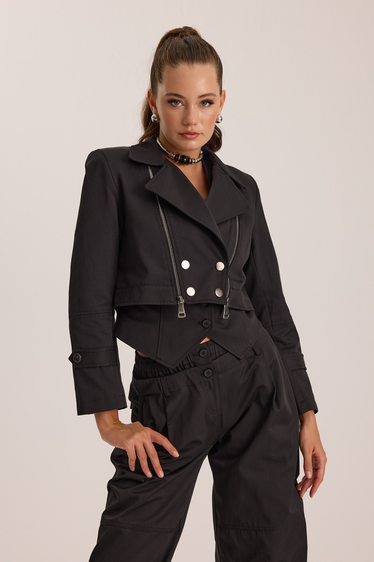 The Volume Jacket Black
