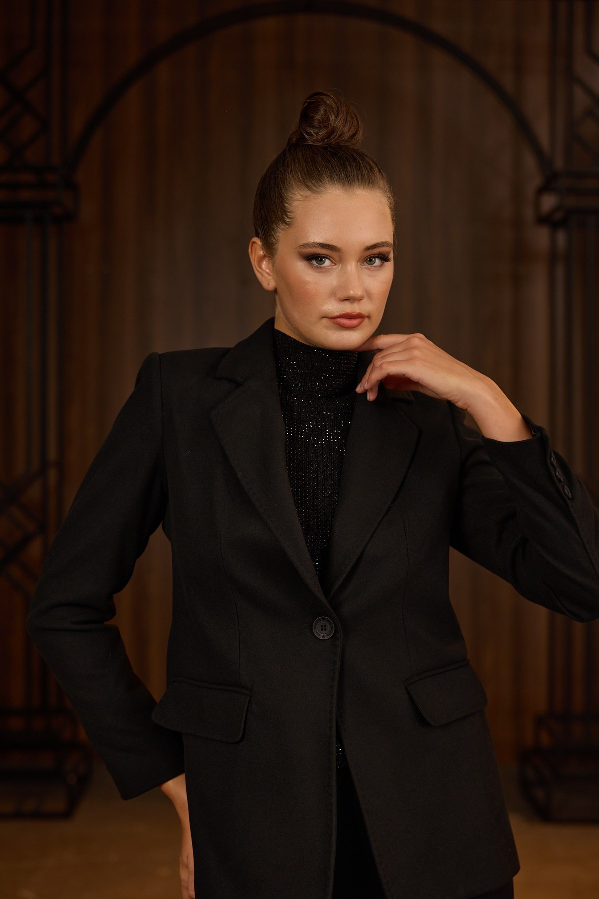 Winter Poise Coat Black