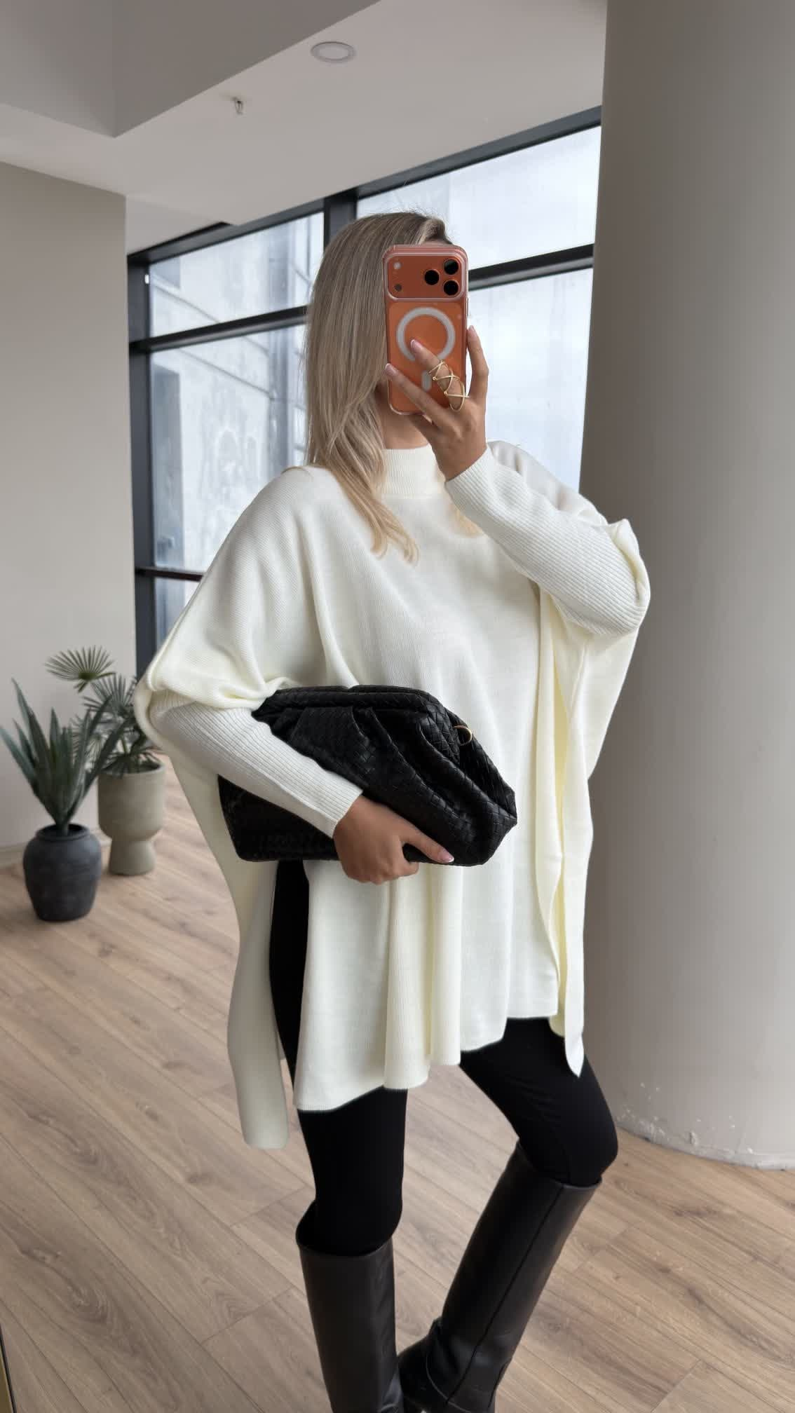 Emara Yan Yırtmaçlı Oversize Triko Ekru 