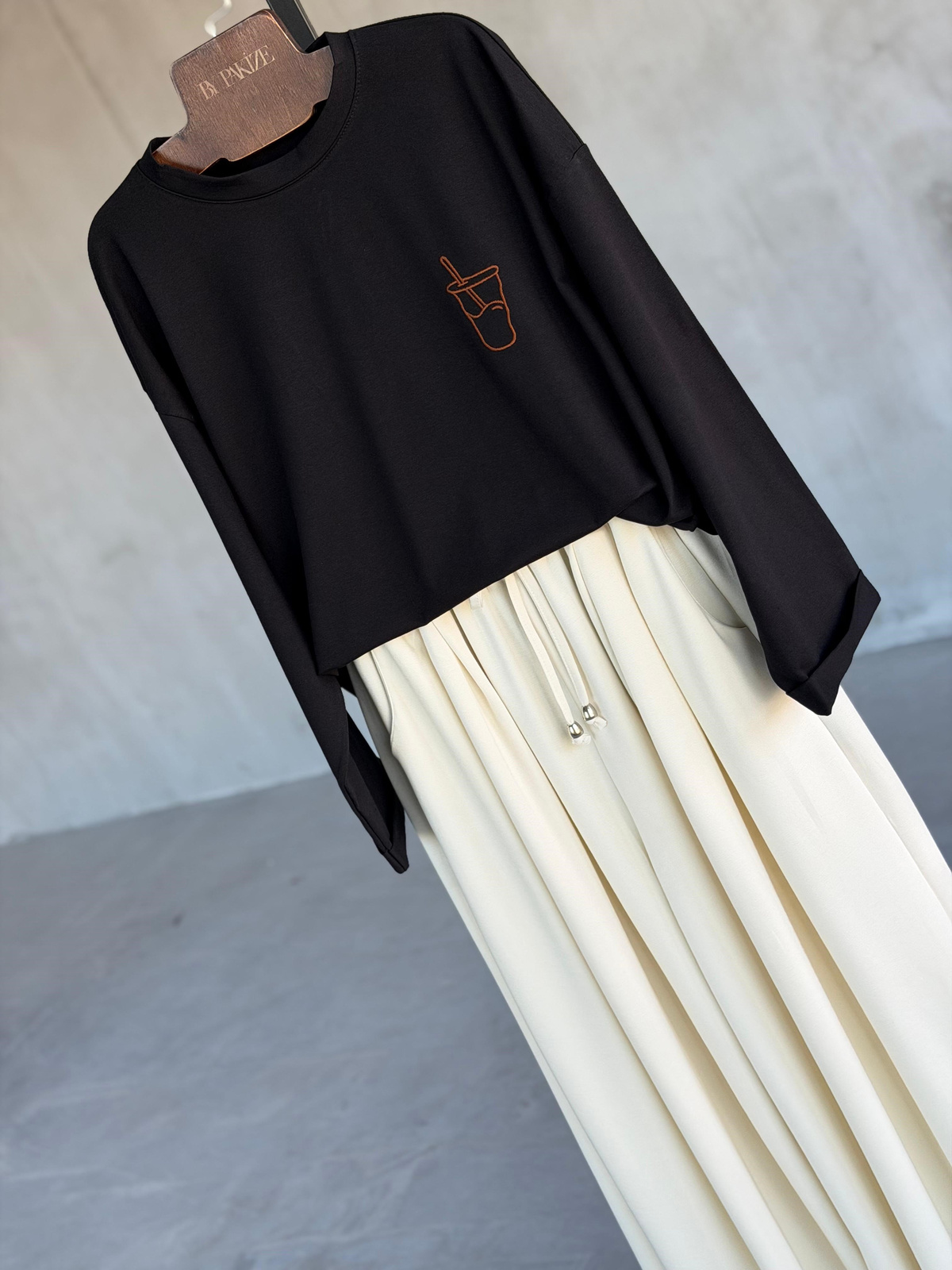  Basic Oversize Ön Arka Nakışlı Coffee Tişört (Siyah)