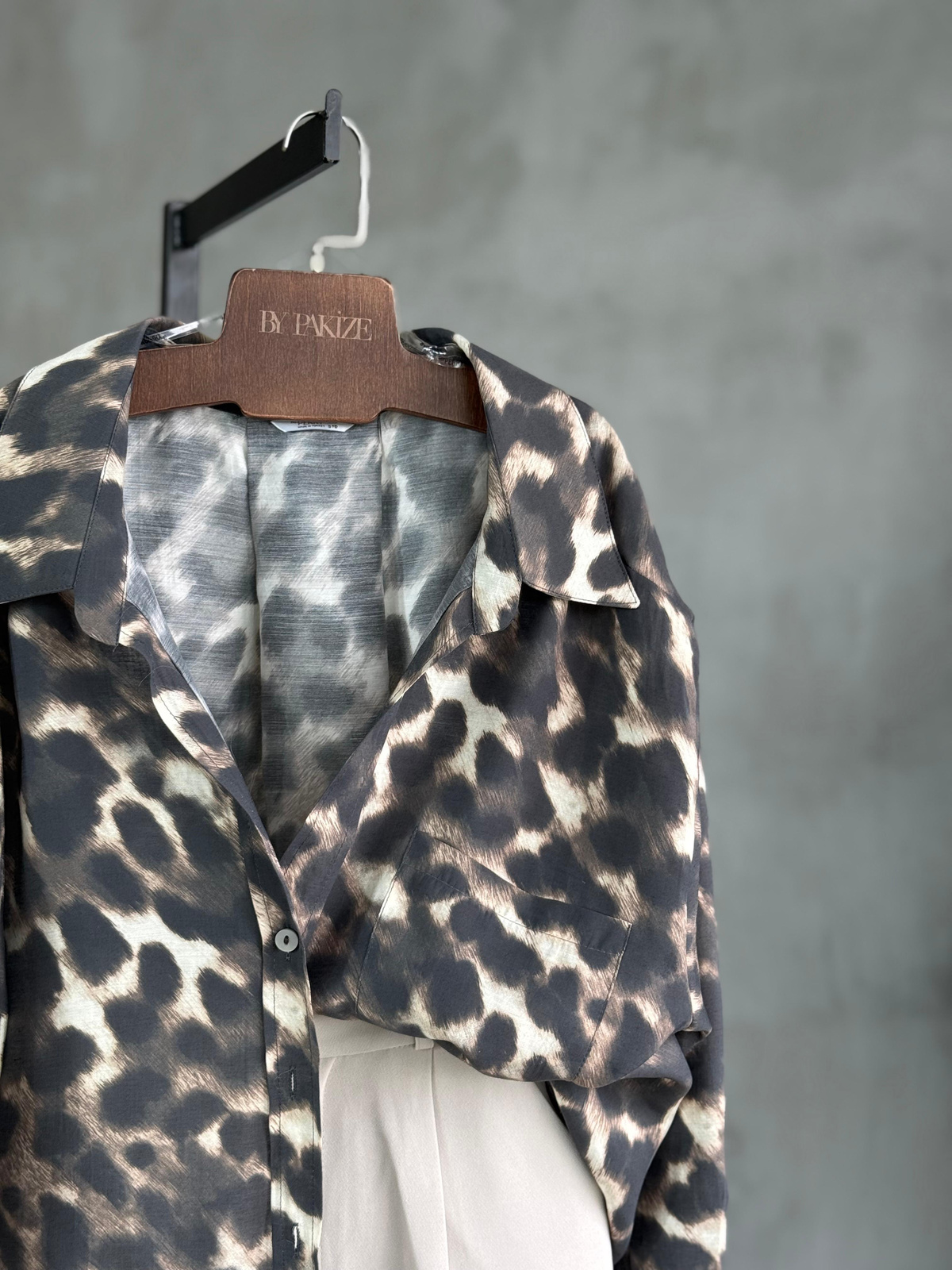 Premium Düşük Omuz Oversize Leopar Gömlek (Siyah)