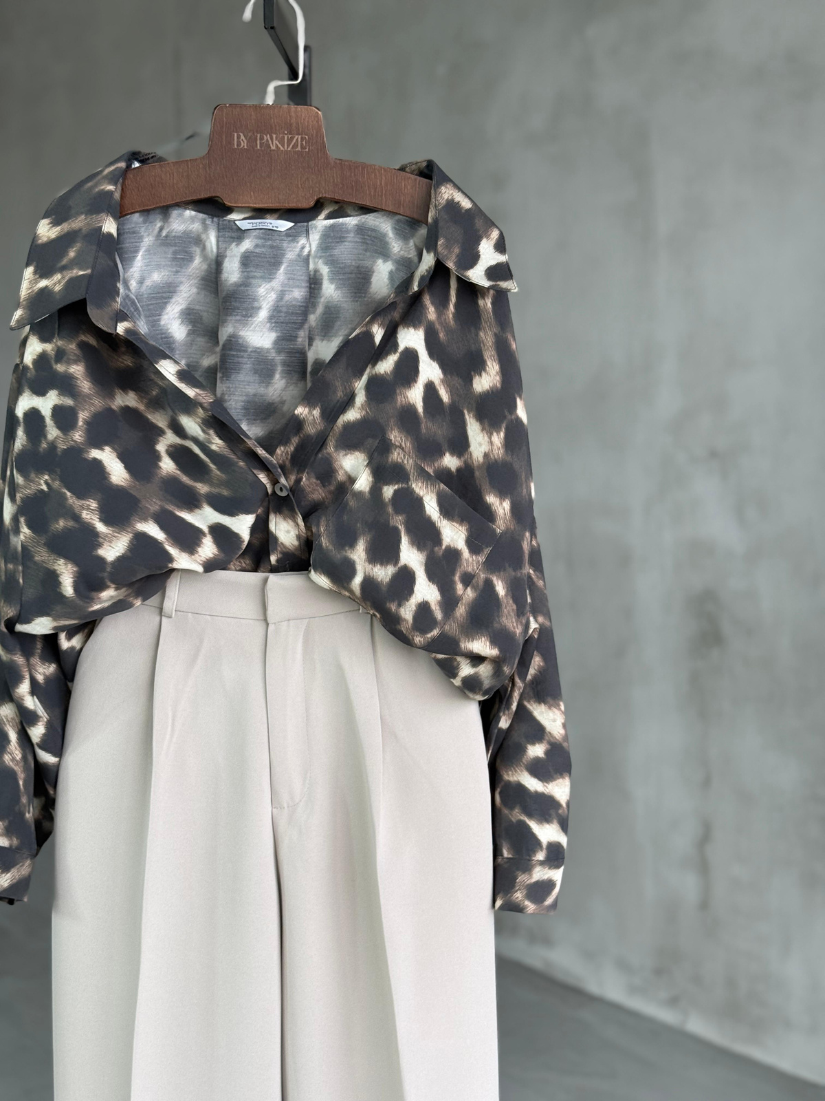  Premium Düşük Omuz Oversize Leopar Gömlek (Siyah)