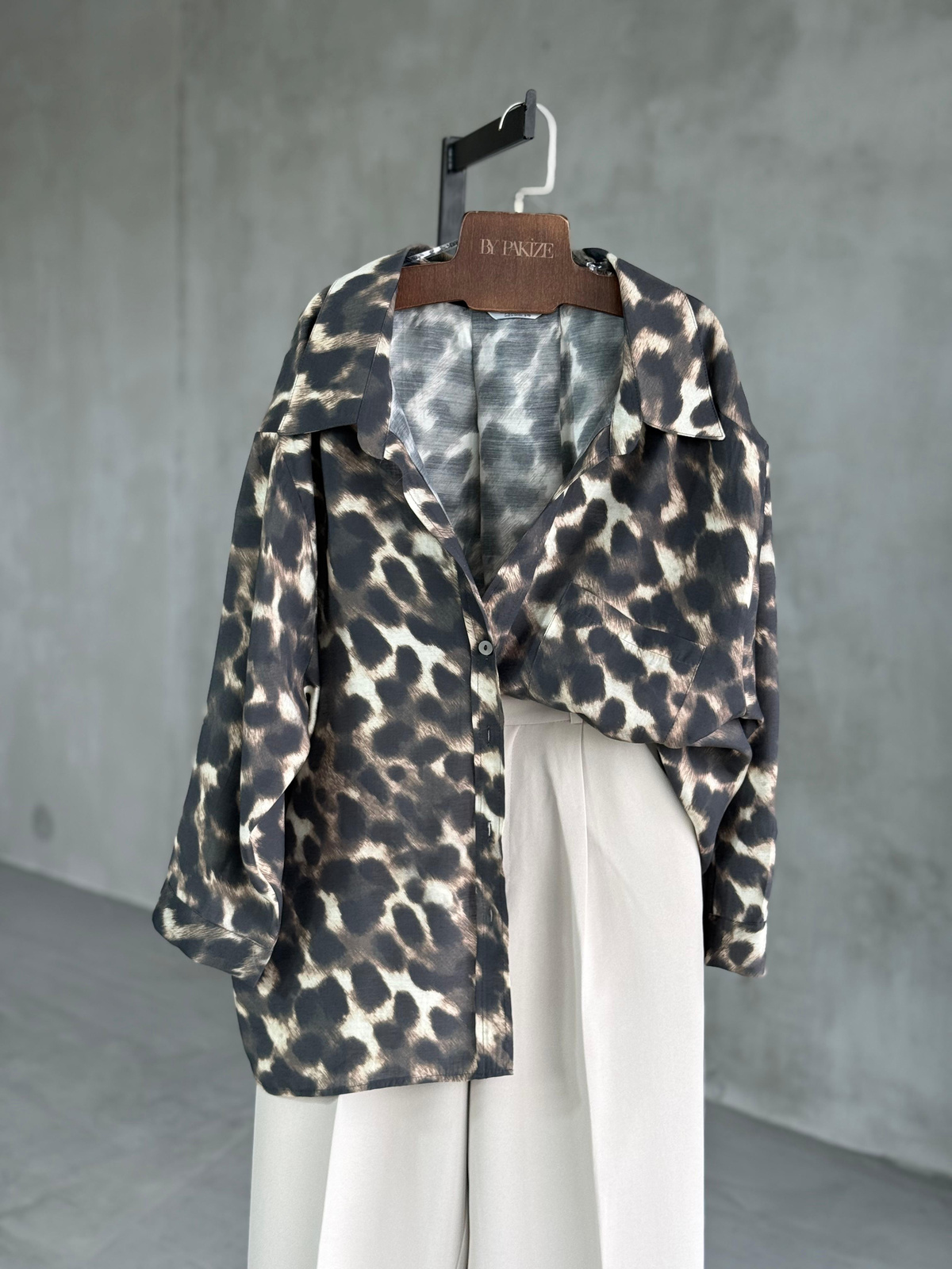  Premium Düşük Omuz Oversize Leopar Gömlek (Siyah)