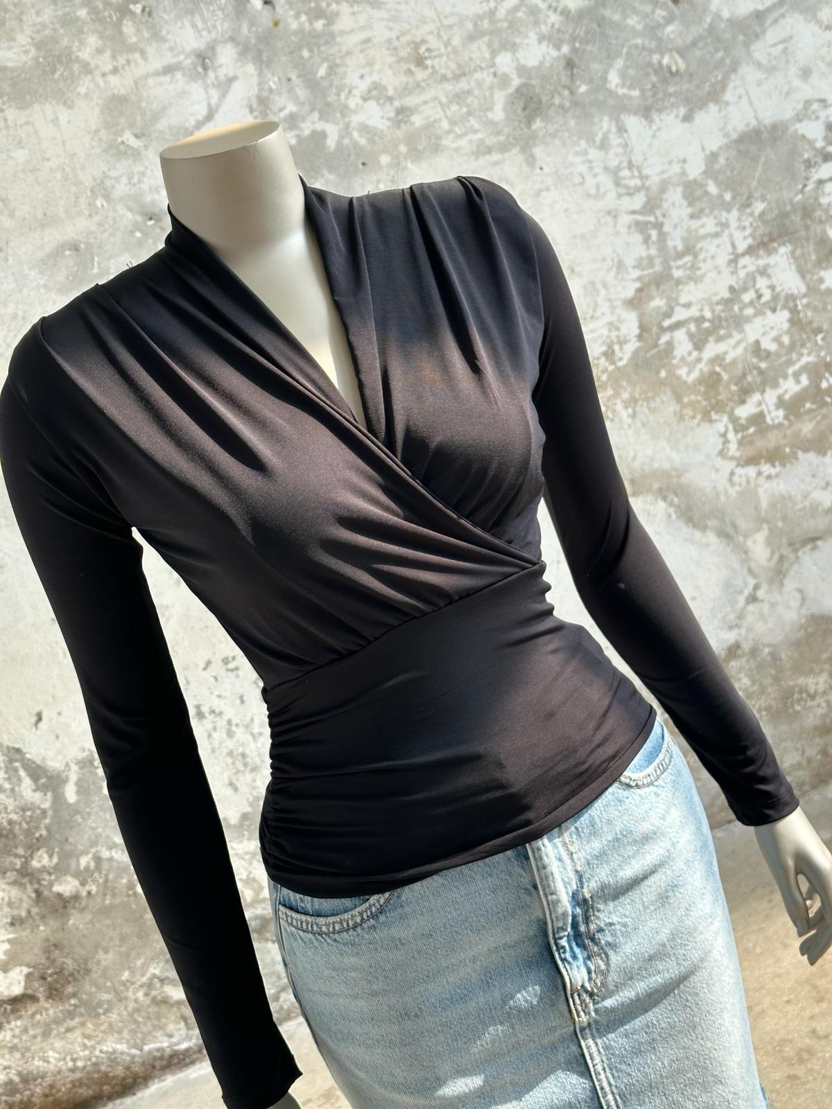 Anvelop Yaka Kadın Bluz (Siyah)