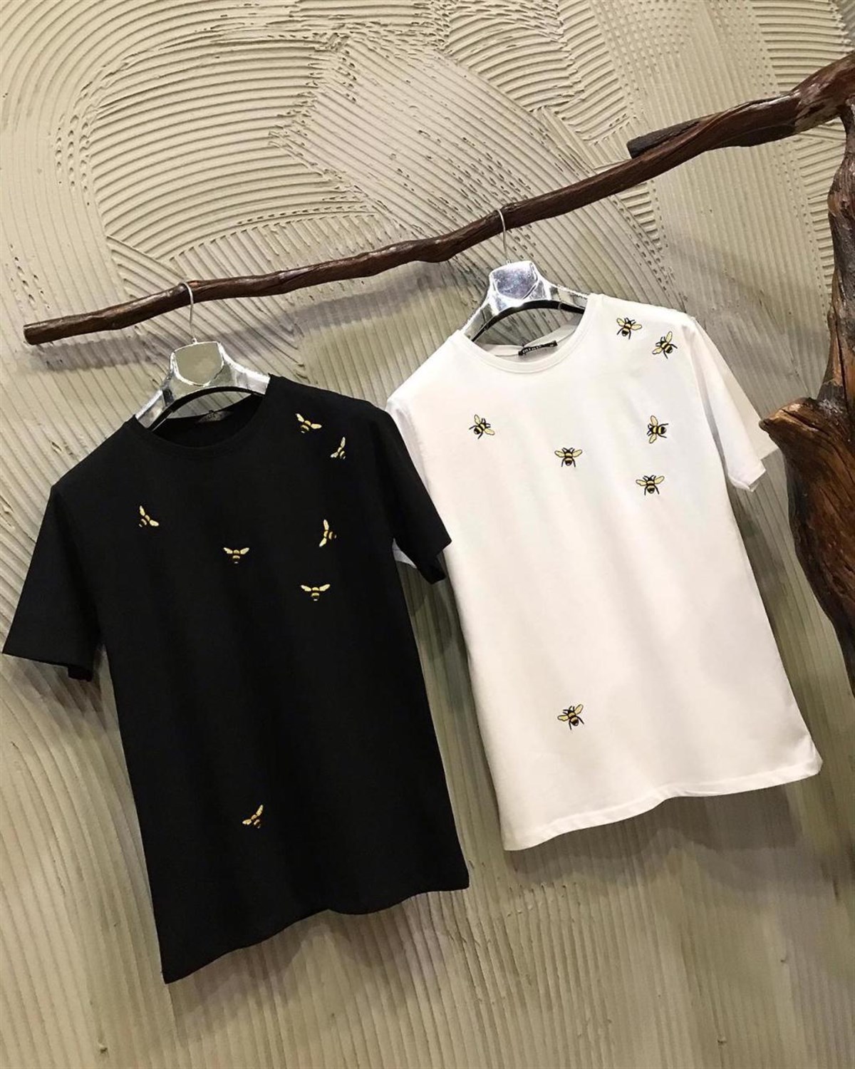Arı Nakış İşçilikli Tshirt (BEYAZ & SİYAH)