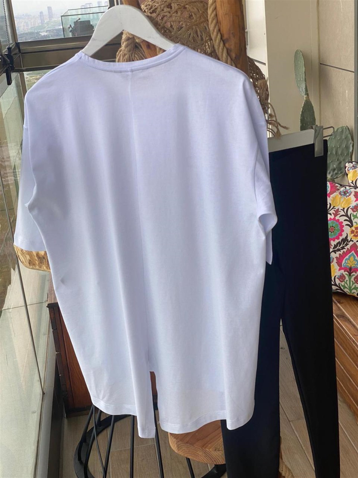 Arkası Yırtmaçlı Tunik Salaş  Tshirt (BEYAZ)