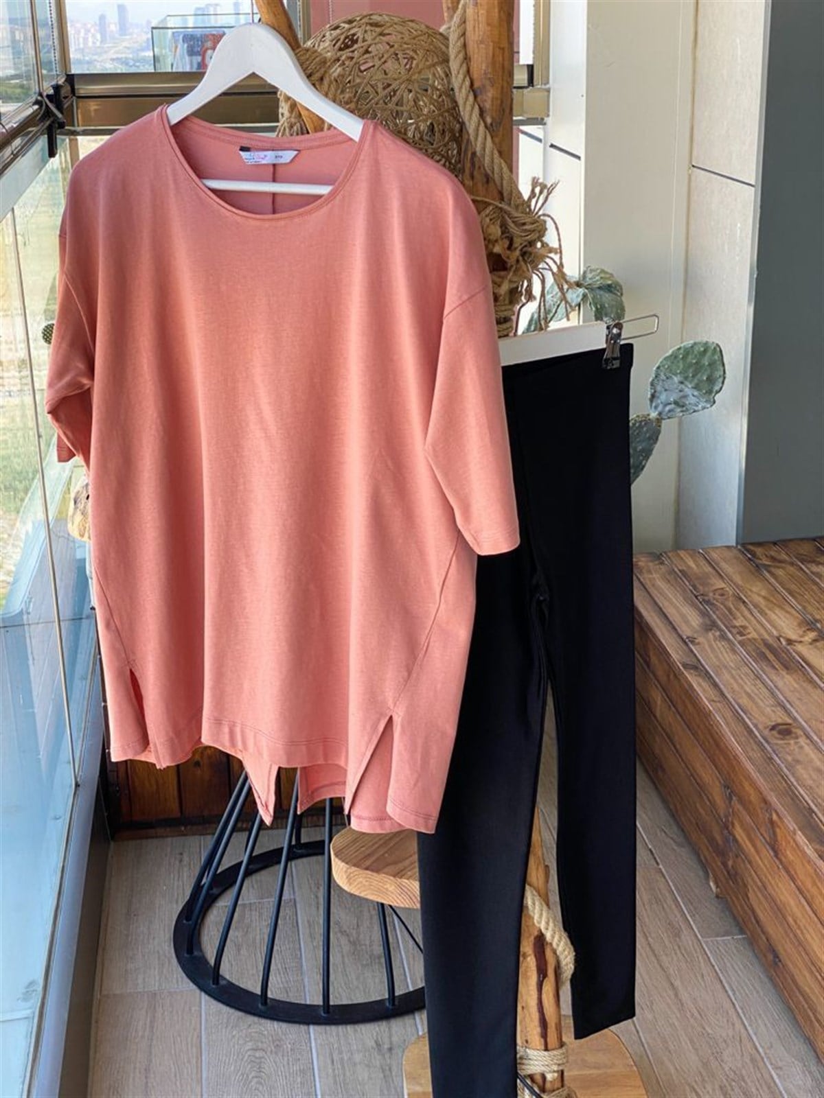 Arkası Yırtmaçlı Tunik Salaş Tshirt (Soğan)