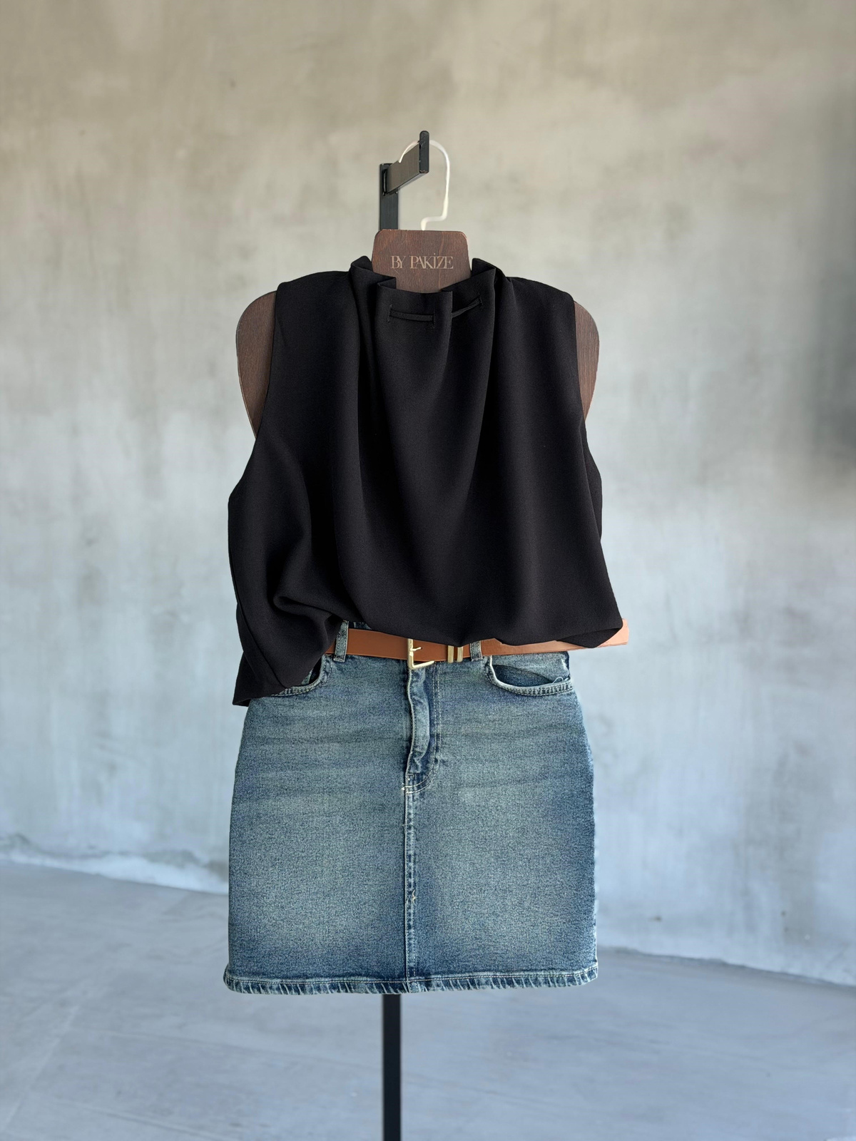 Bağlamalı Drape Yaka Balon Model Krep Bluz (Siyah)