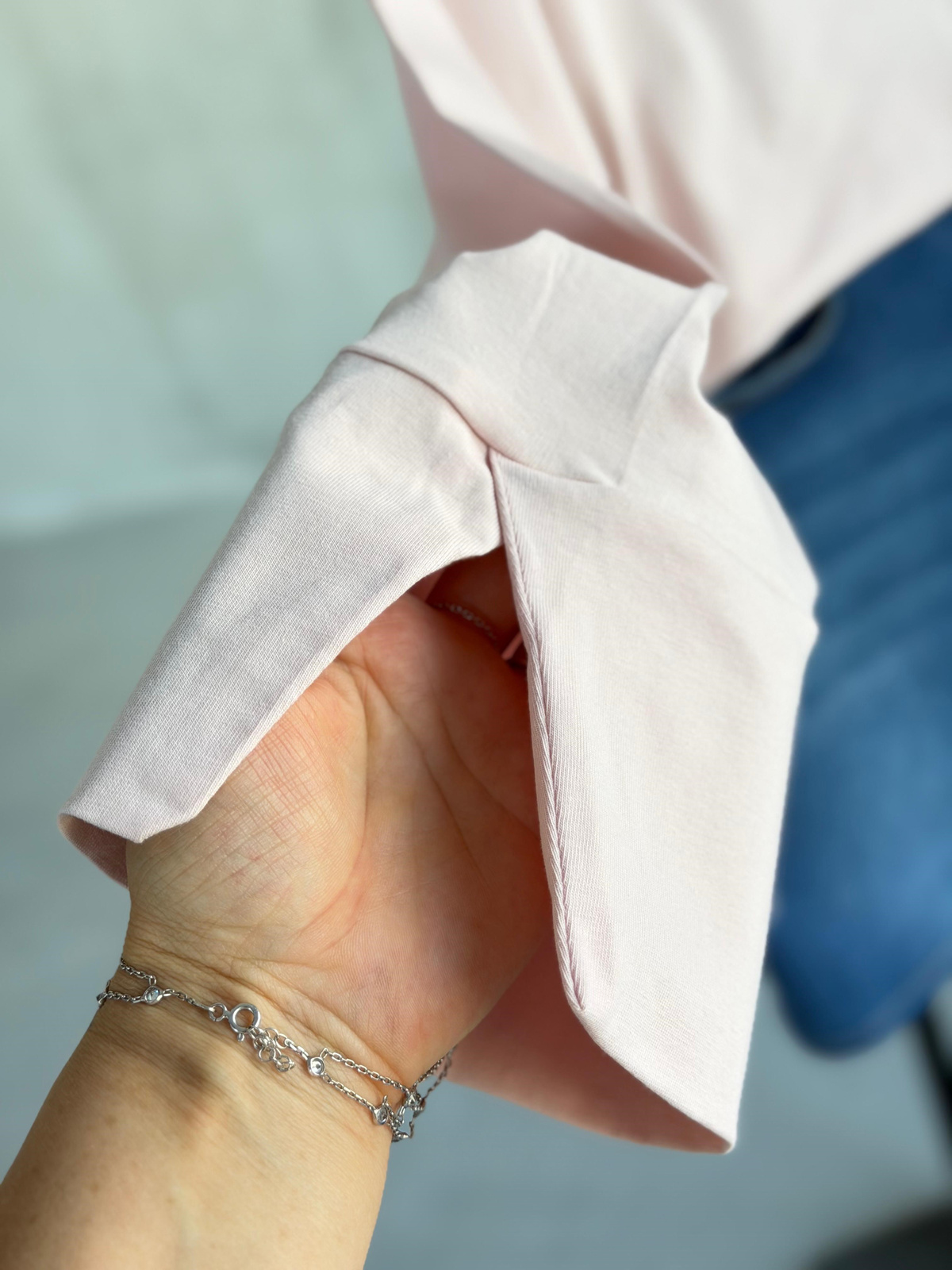 Basic Manşet Kollu Yırtmaç Detaylı Sweat (Pudra)