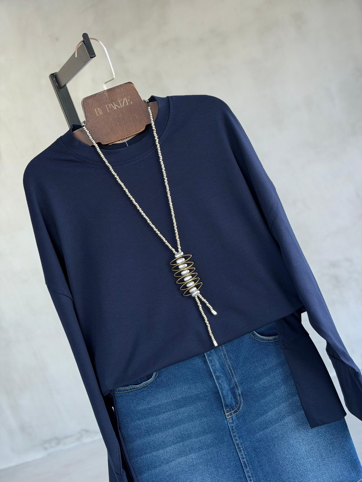 Basic Manşet Kollu Yırtmaç Detaylı Sweat (Lacivert)